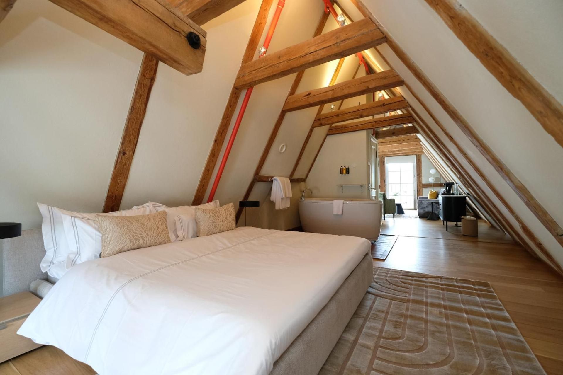 Suite with Spa Bath