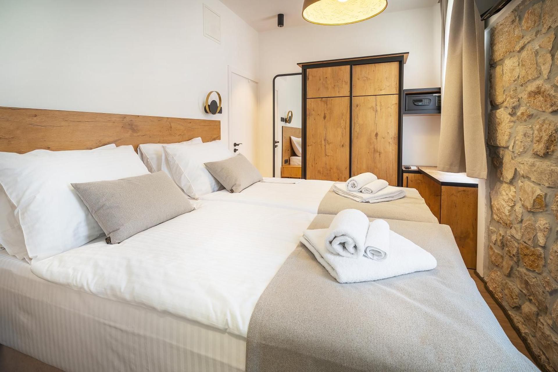 Deluxe Double or Twin Room with Balcony