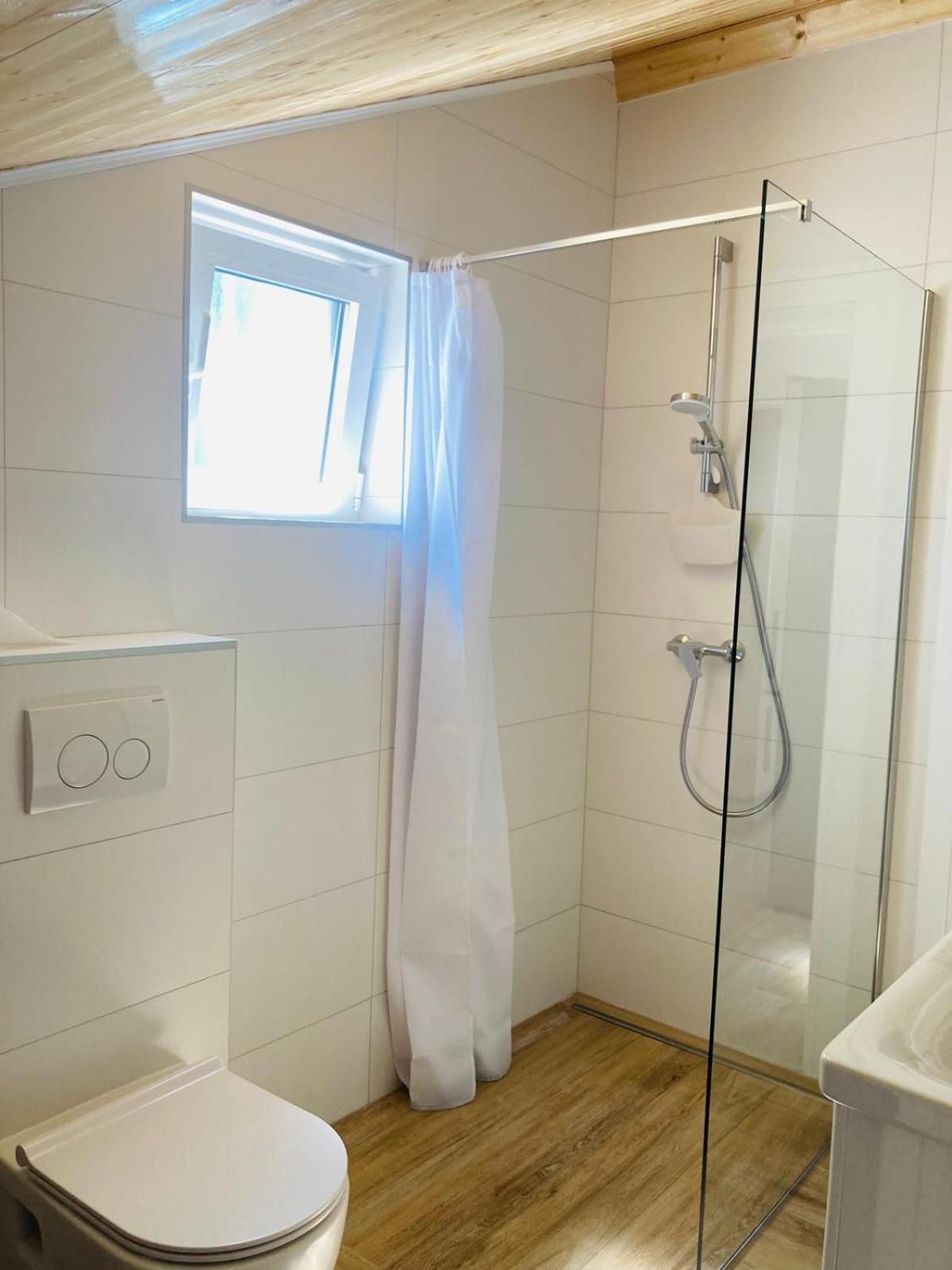 Two-Bedroom Deluxe Apartment with Balcony