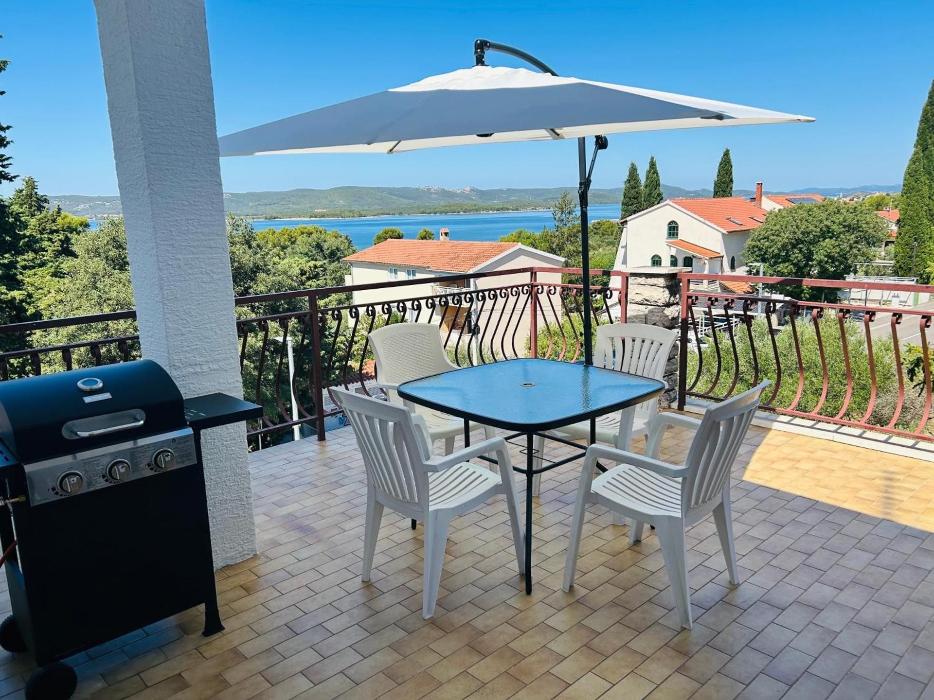 Apartment with Terrace