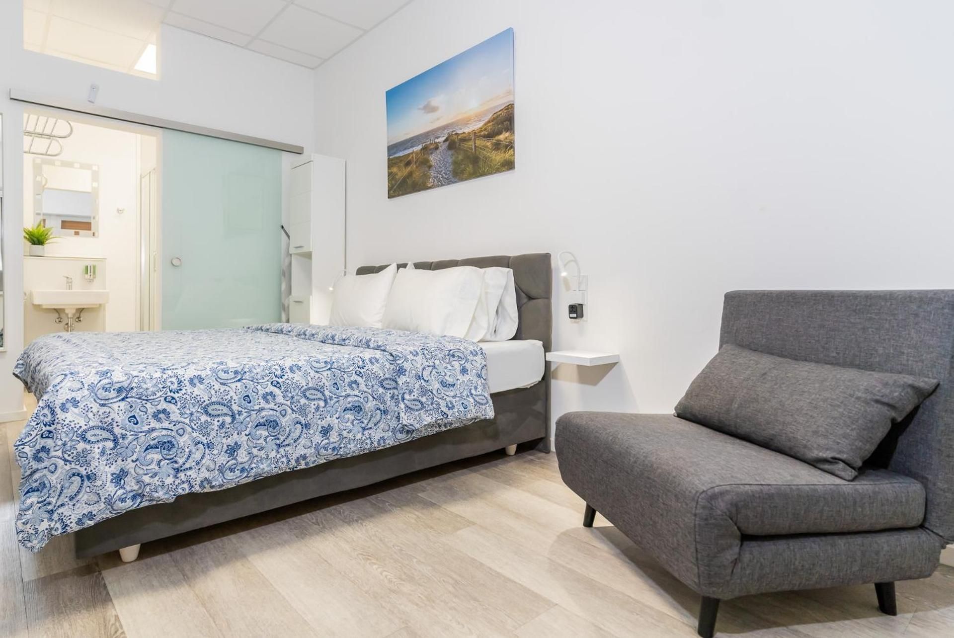 Double Room with Private Bathroom