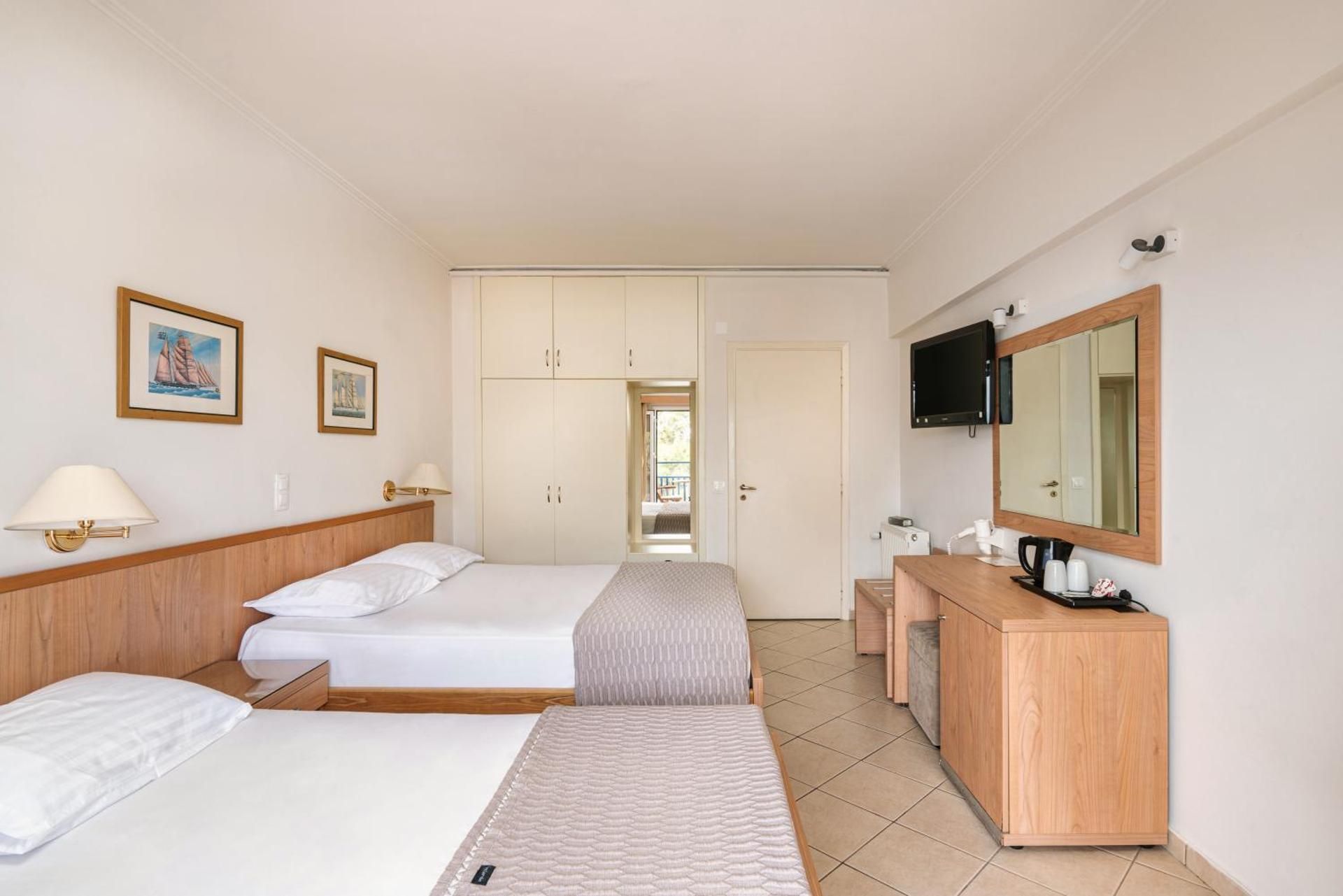 Triple Room with Sea View