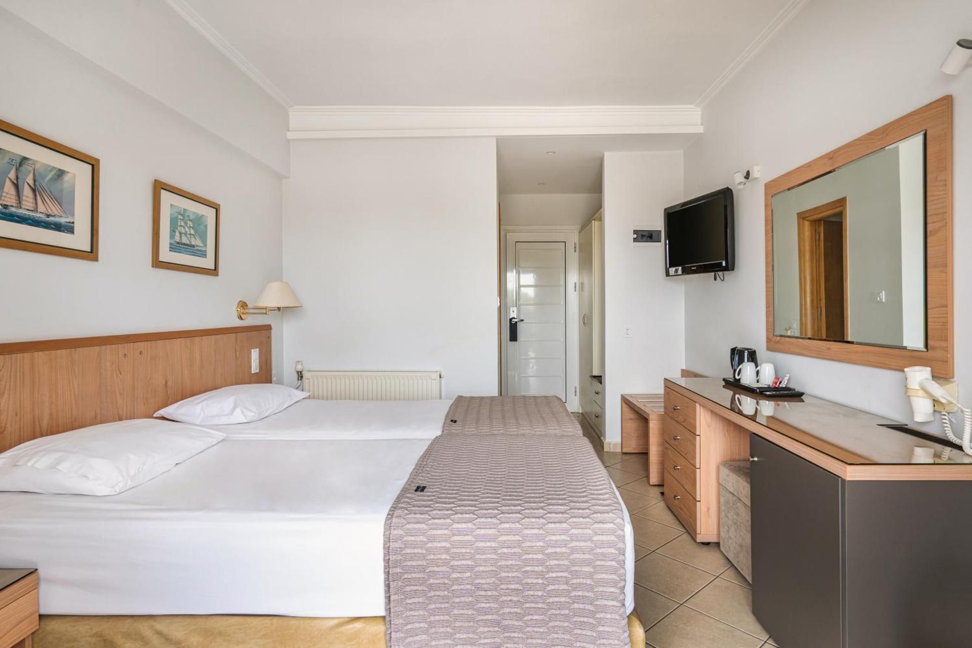 Standard Twin Room