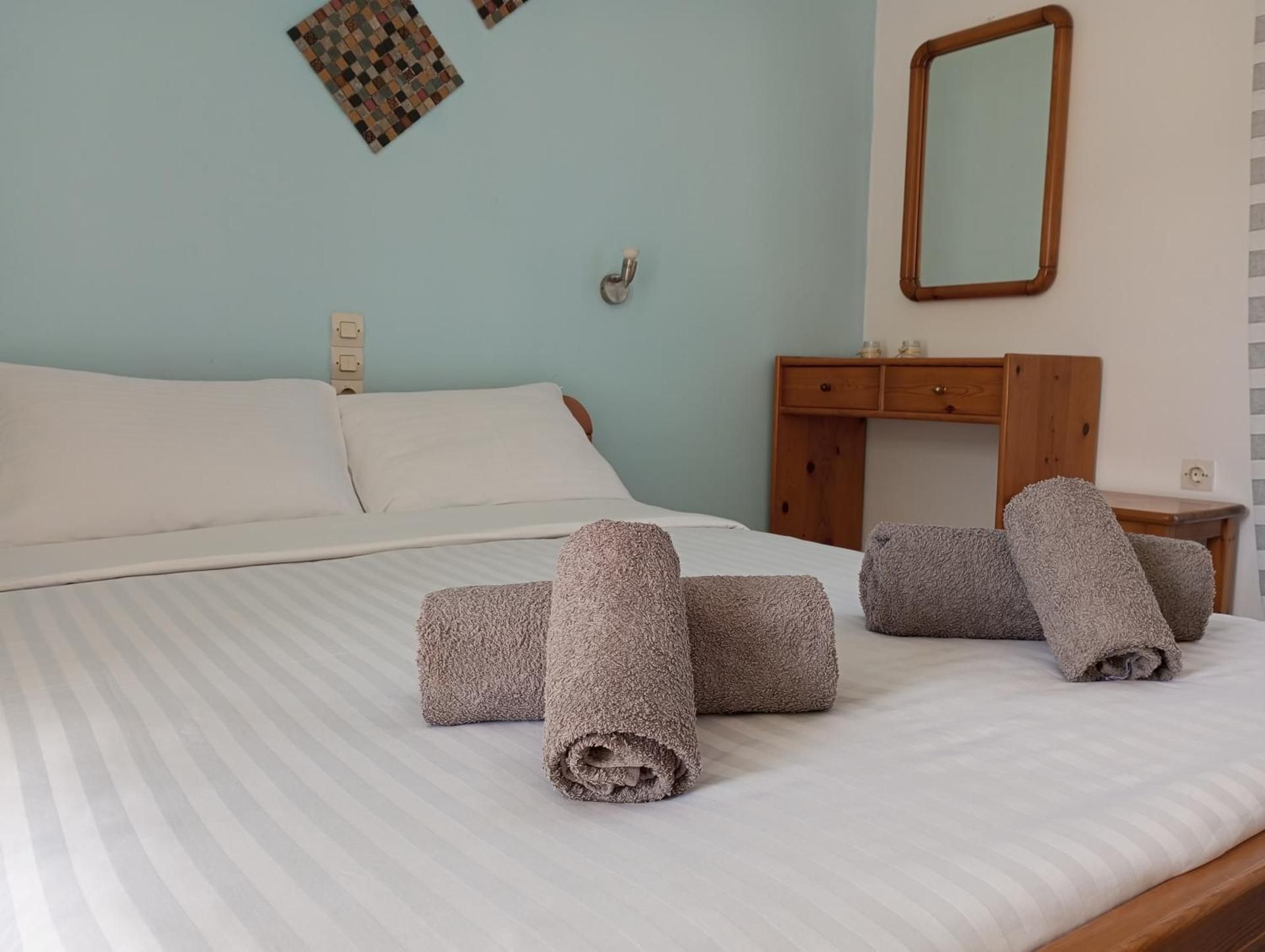 Deluxe Double or Twin Room with Pool View
