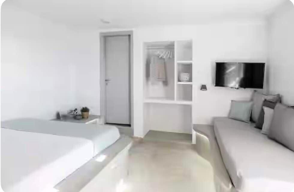 Doras studios mykonos Deluxe Triple Room with Sea View