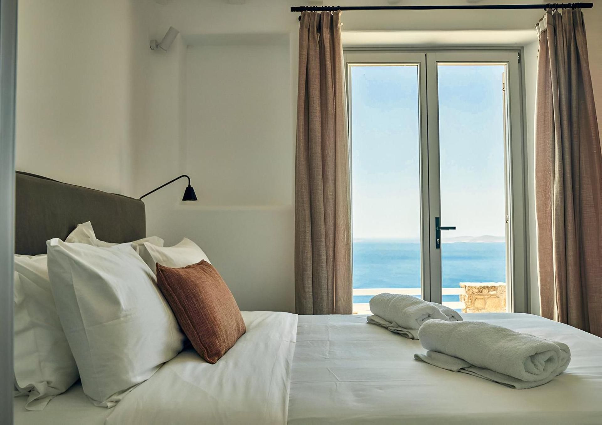 Deluxe Double Room with Balcony and Sea View