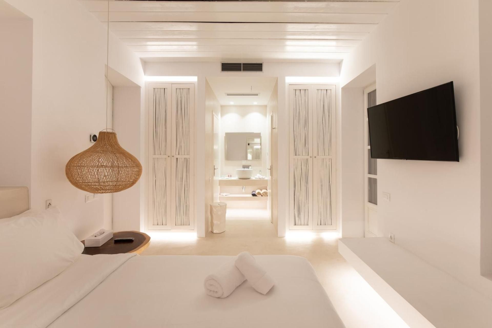 Myconian Two Bedroom Villa Sea View with Private Pool and Outdoor Jetted Tub