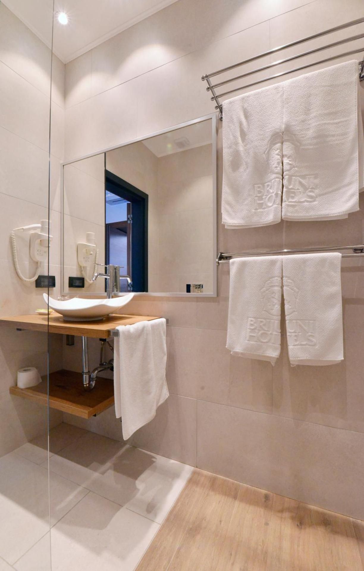Superior Double Room with Balcony and Sea View