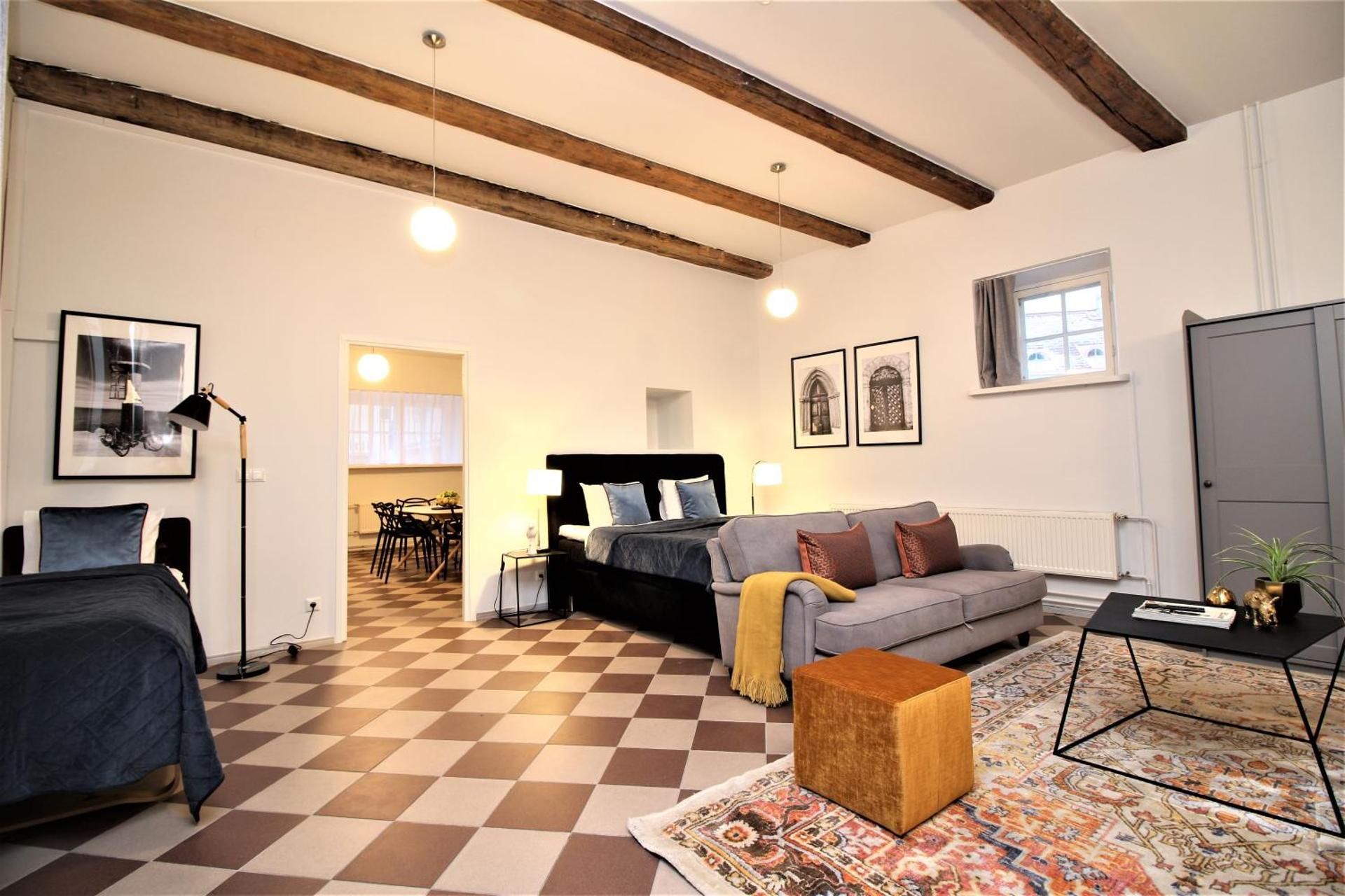 Studio Apartment
