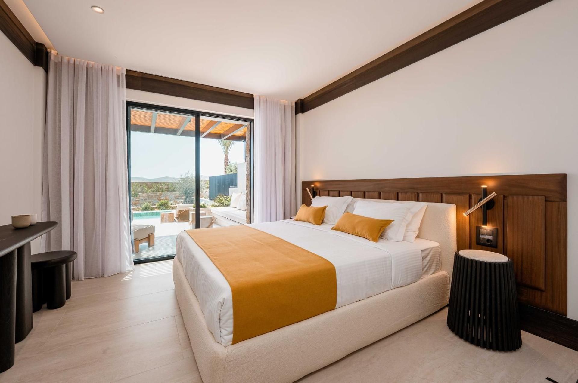 Deluxe Suite with Private Pool