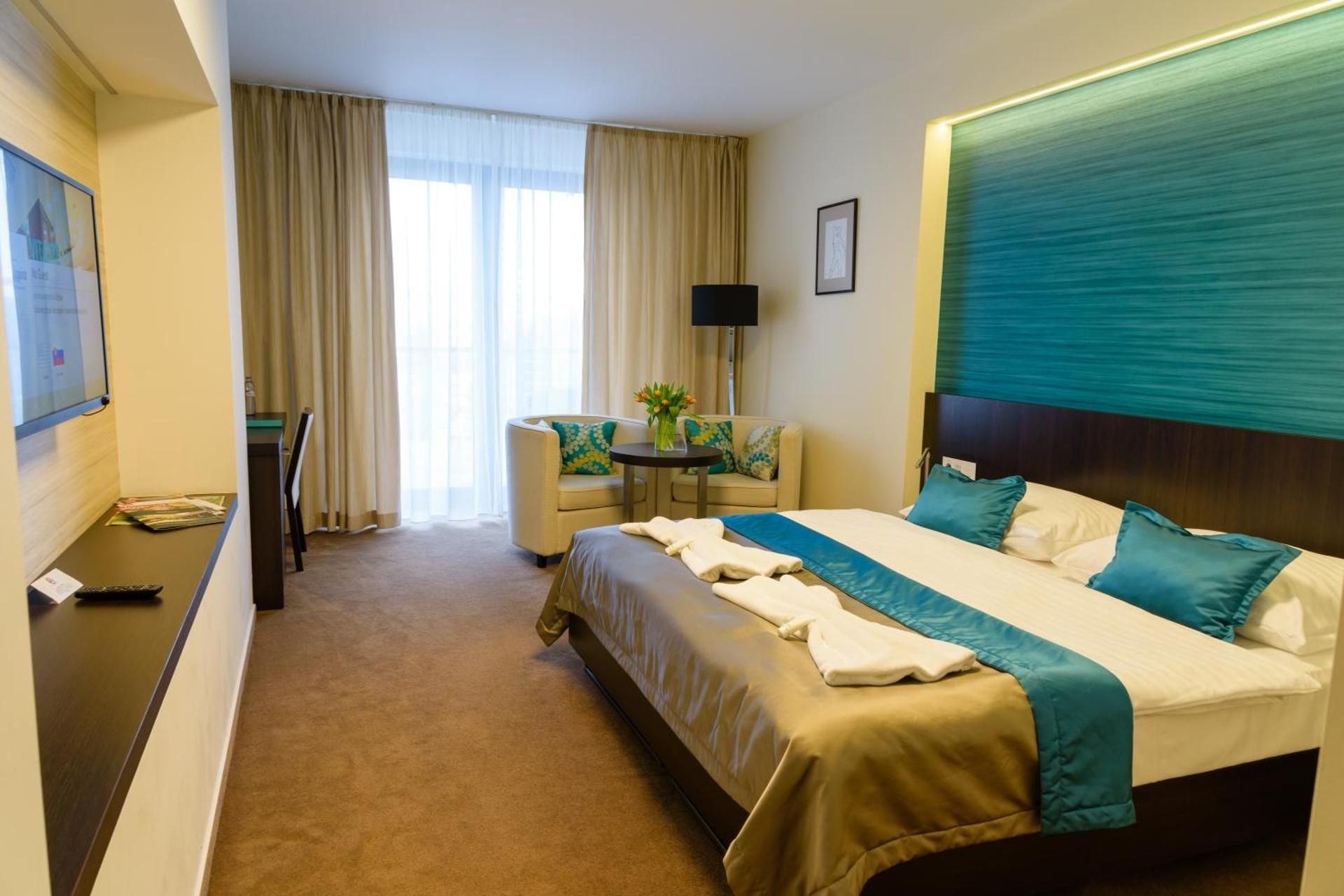Double Room with Lake View