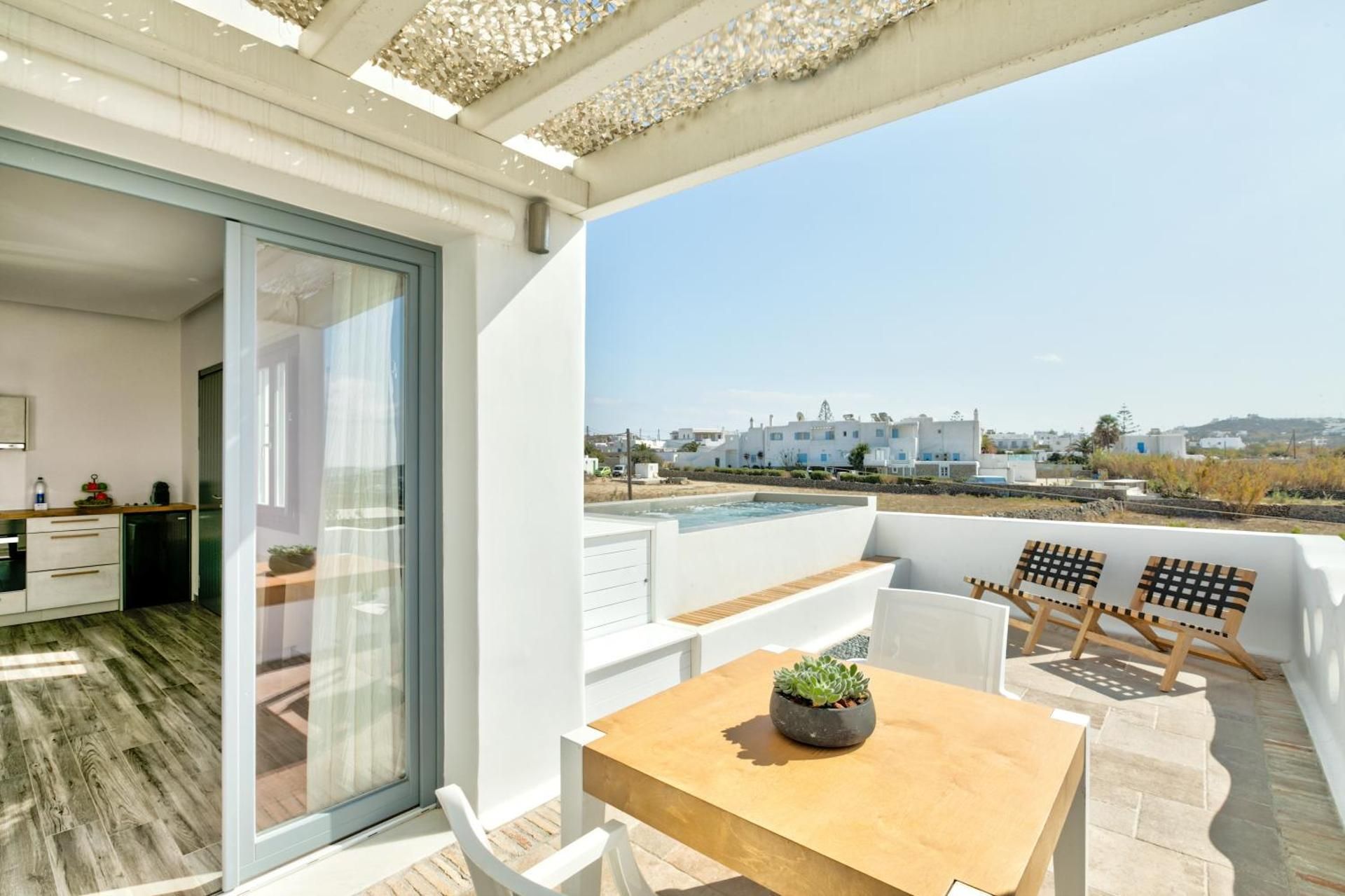 Superior Suite with outdoor Jetted Tub