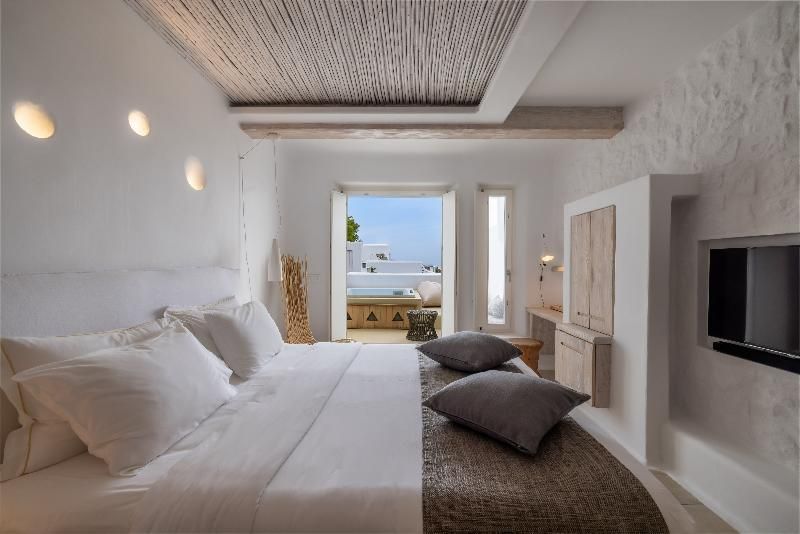 Sea View Design Suite with Outdoor Hot Tub