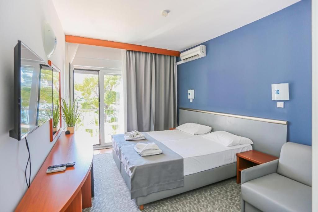 Standard Double or Twin Room with Garden View