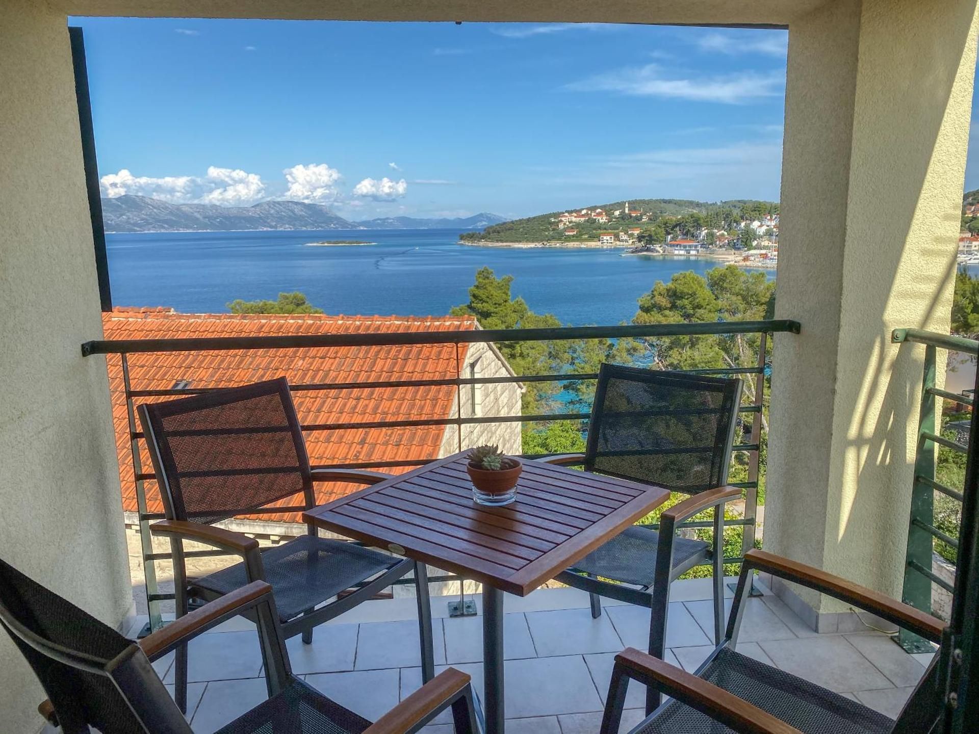 One-Bedroom Apartment with Sofa Bed and Sea View - Ground Floor