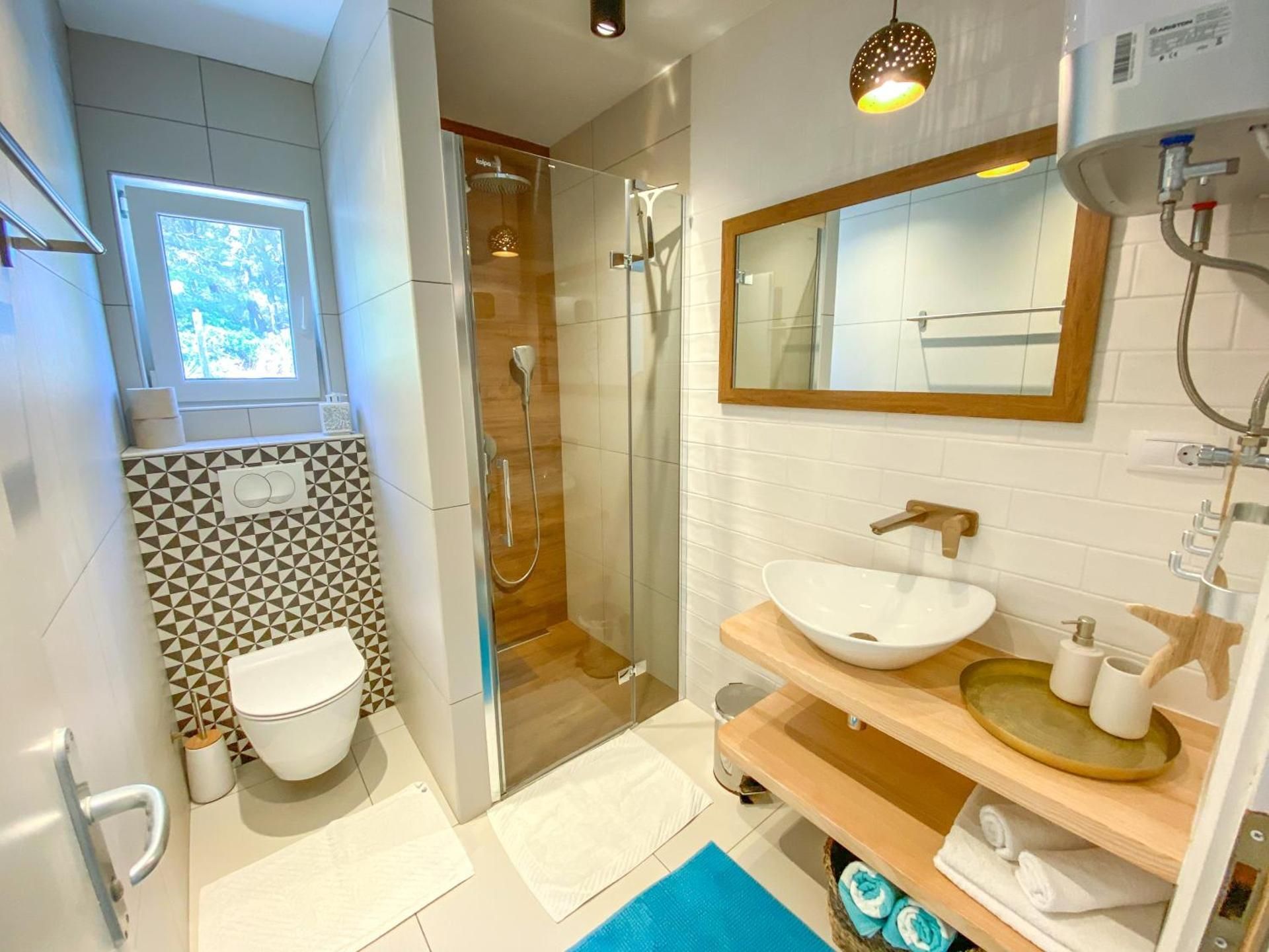 One-Bedroom Apartment with Sea View - First Floor