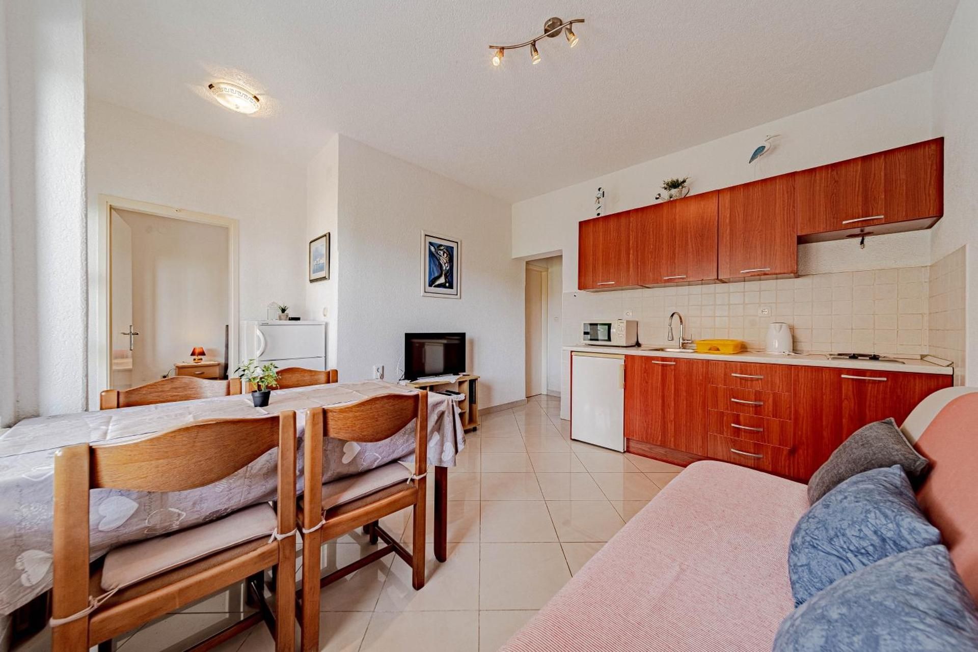 One-Bedroom Apartment with Terrace