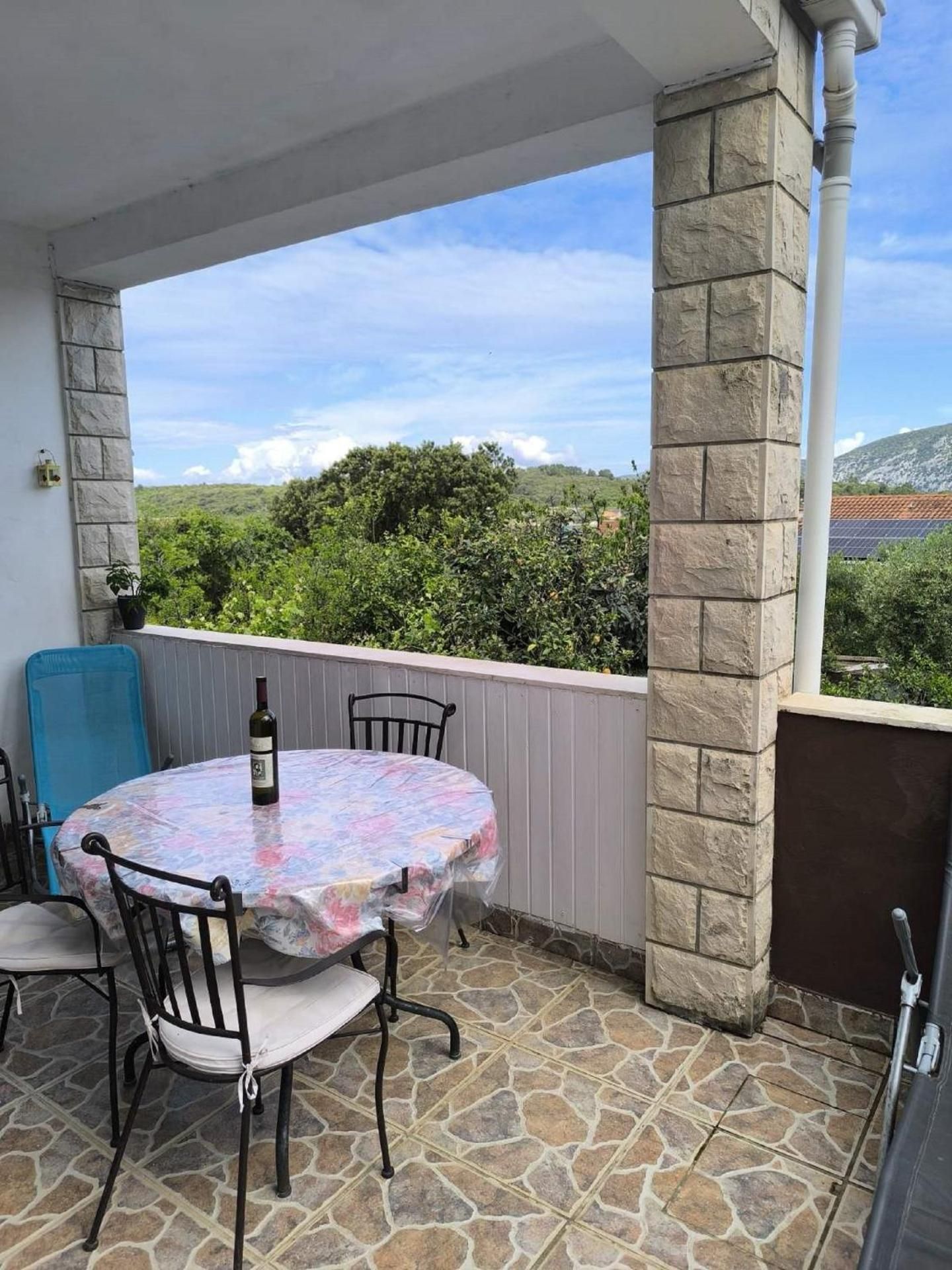 One-Bedroom Apartment with Terrace