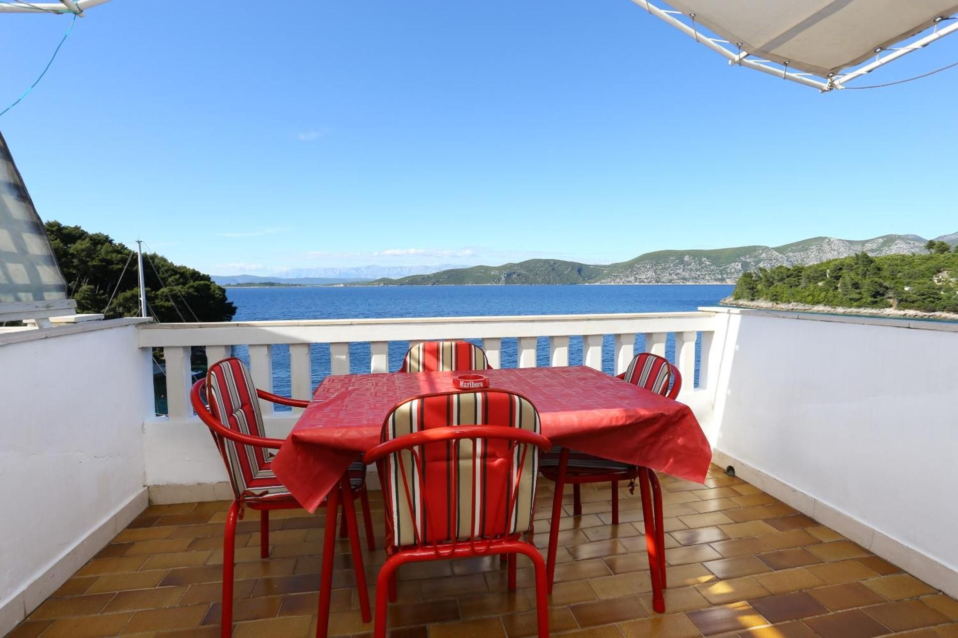 One-Bedroom Apartment with Terrace and Sea View