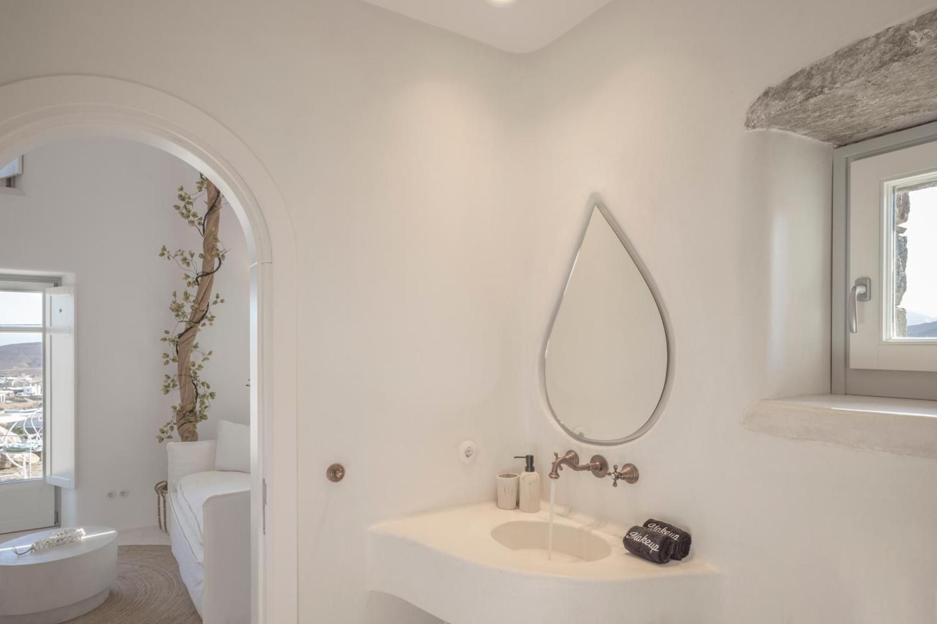 Deluxe Suite with Sea View