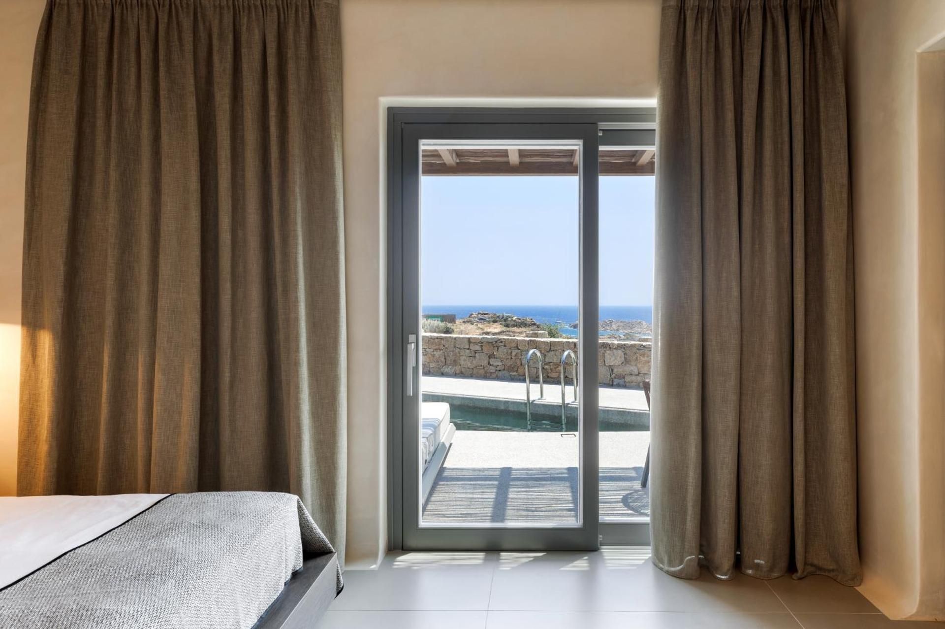 Deluxe Suite Sea View with Private Pool