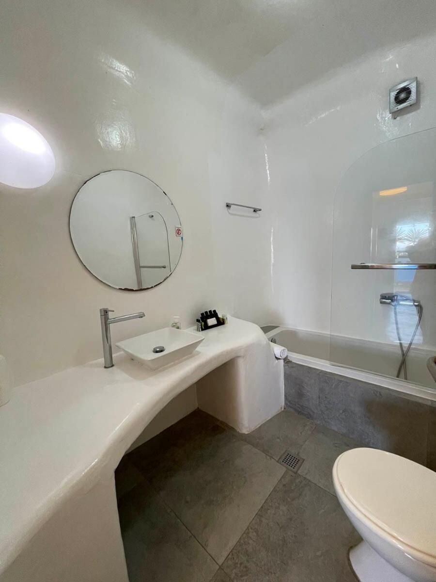 Superior One-Bedroom Apartment with Balcony
