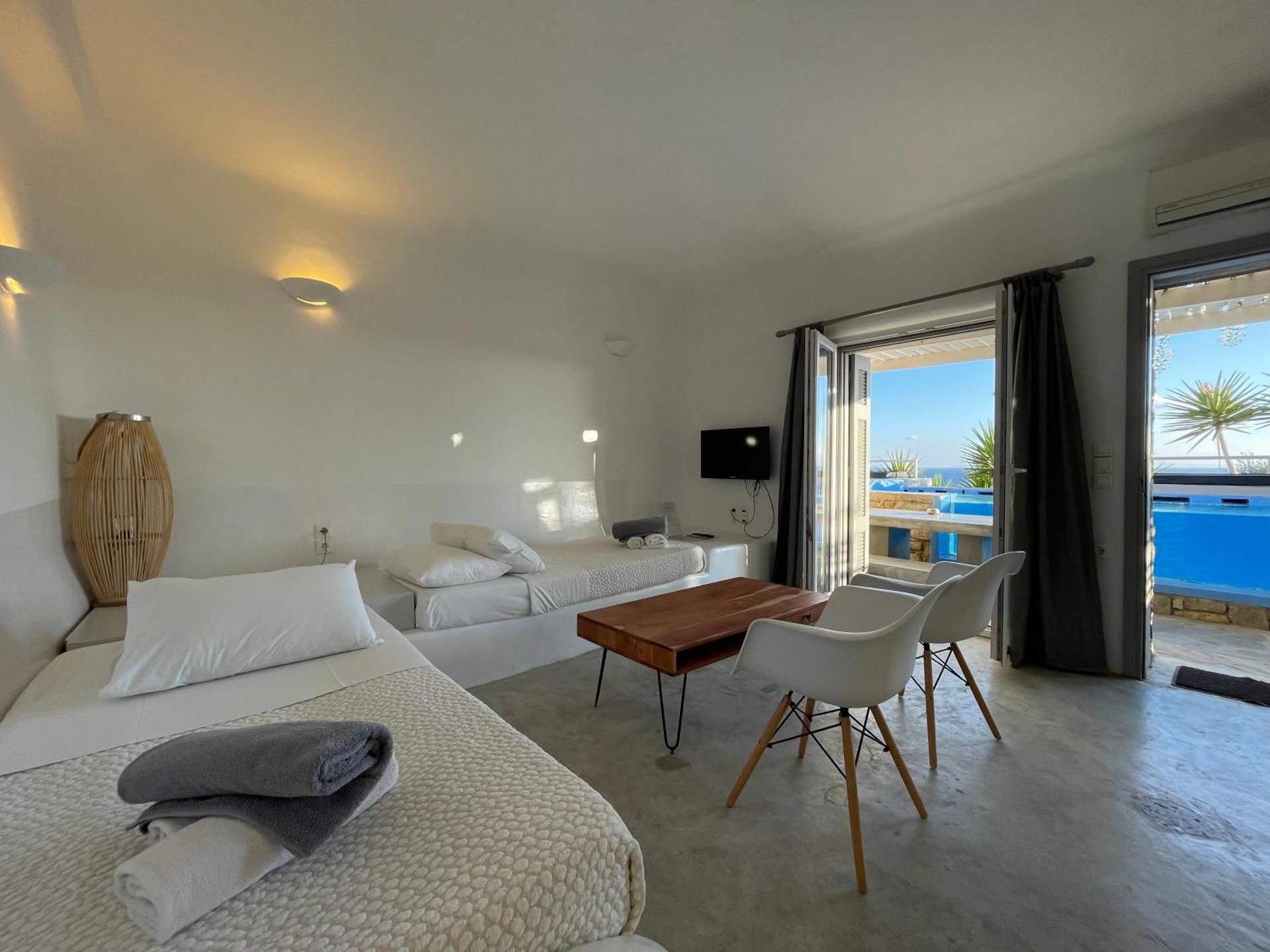 Superior One-Bedroom Apartment with Balcony