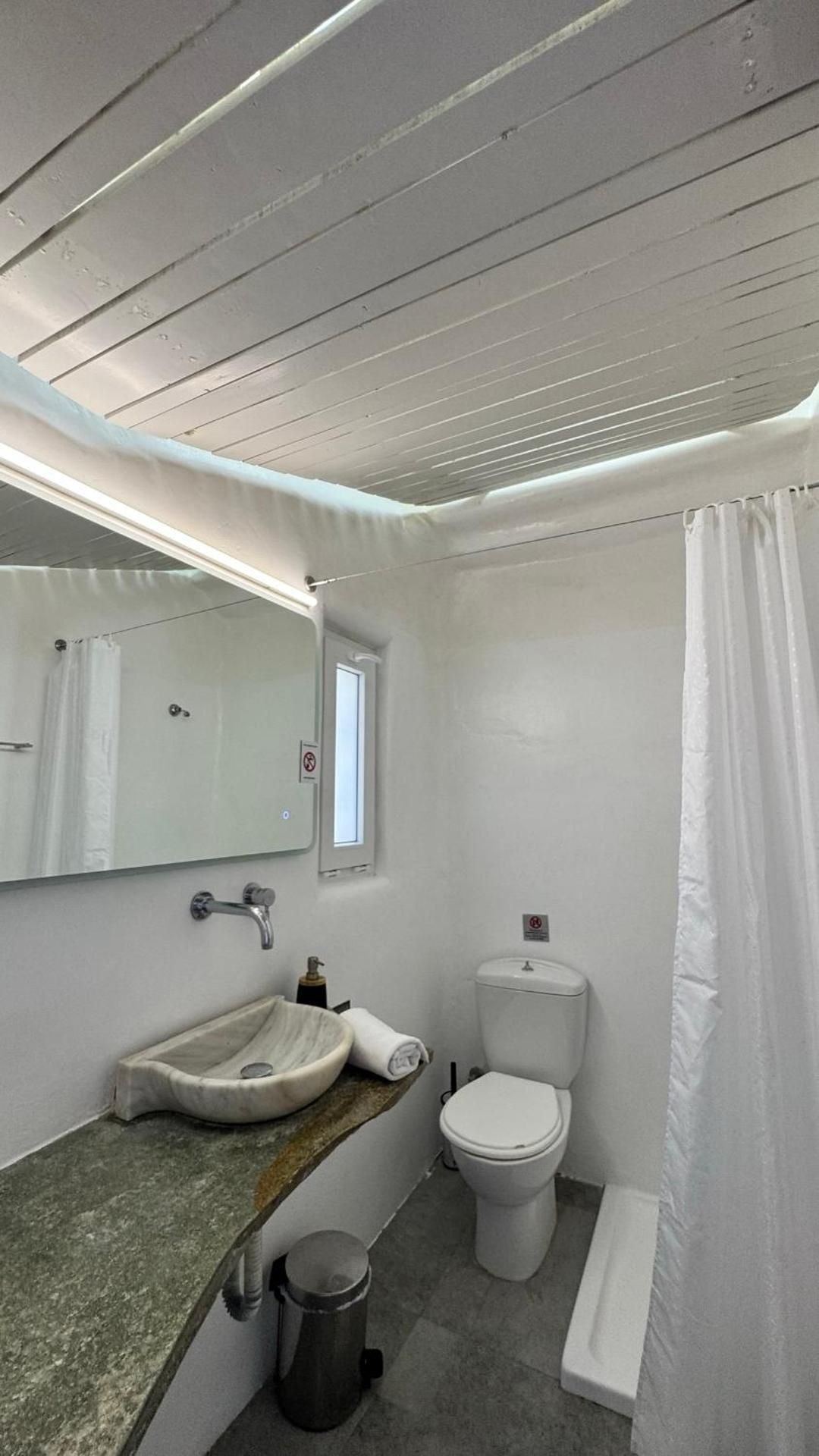 Standard Twin Room with Sea View