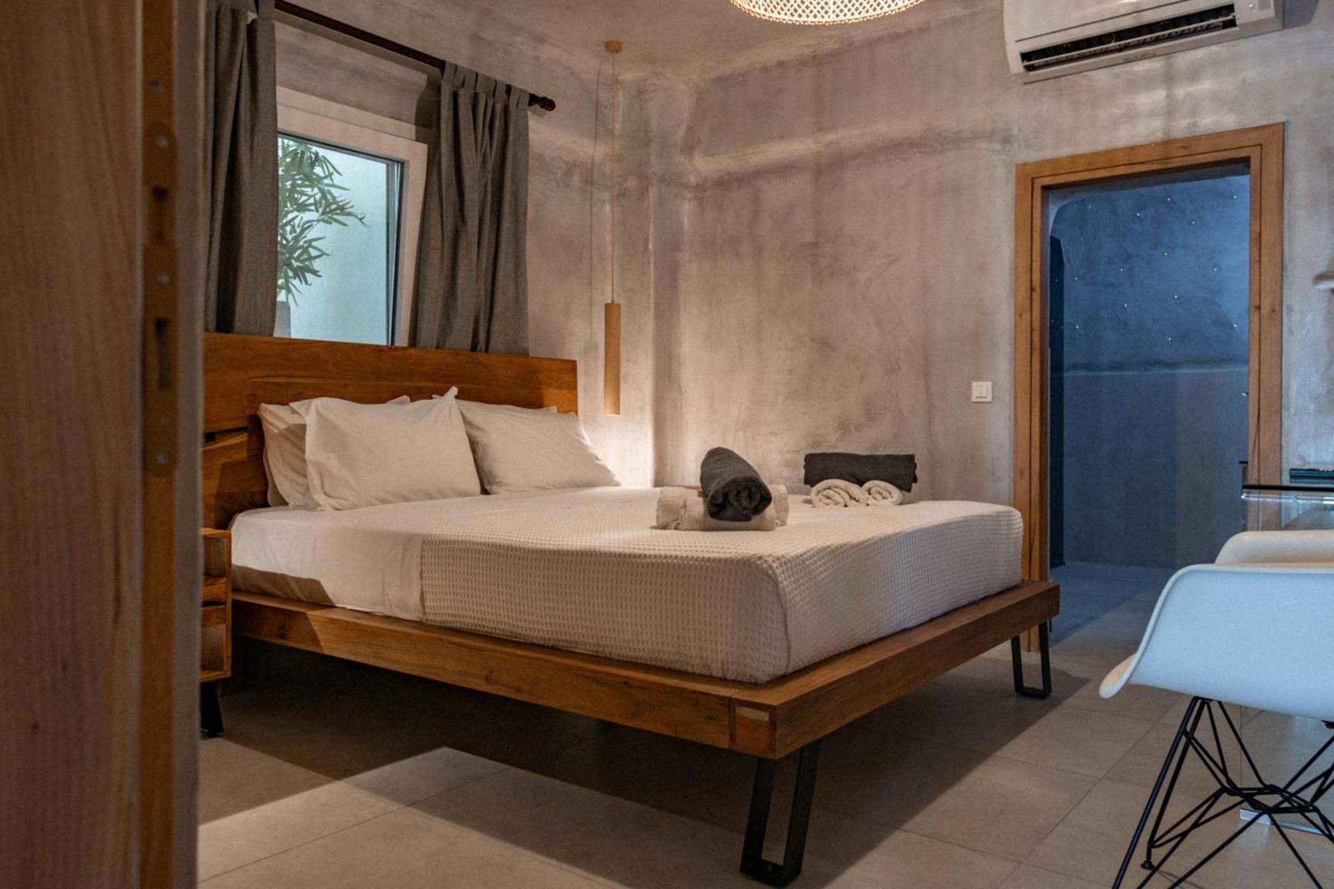 Two-Bedroom Deluxe Apartment with Ocean View