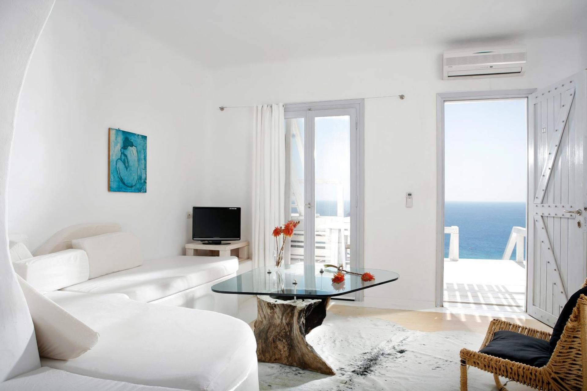 One-Bedroom Apartment with Sea View and Terrace