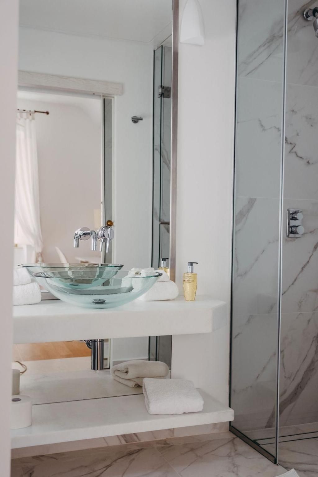 Three-Bedroom Apartment - VENICE
