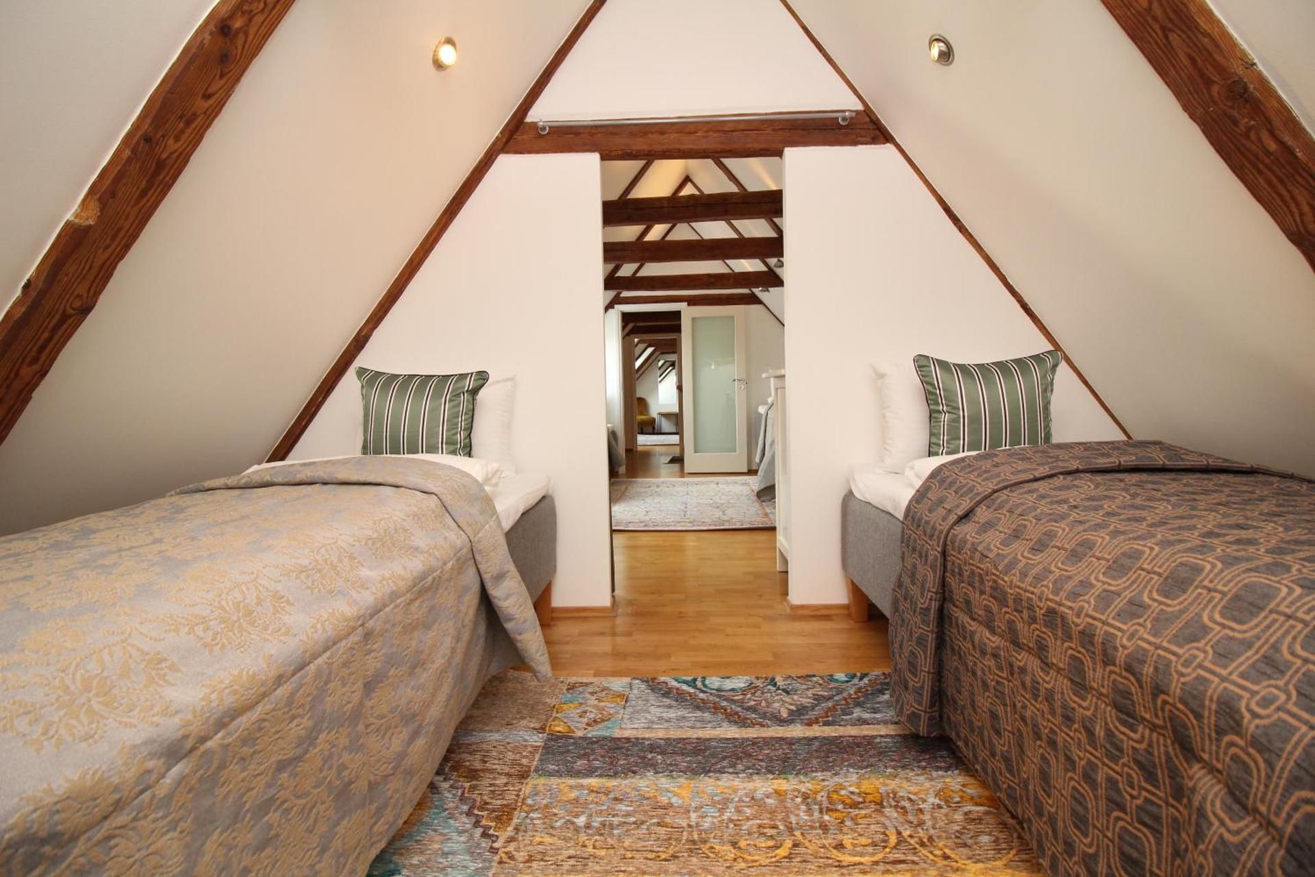 Two bedroom apartment with two bathrooms and balcony Pikk 67