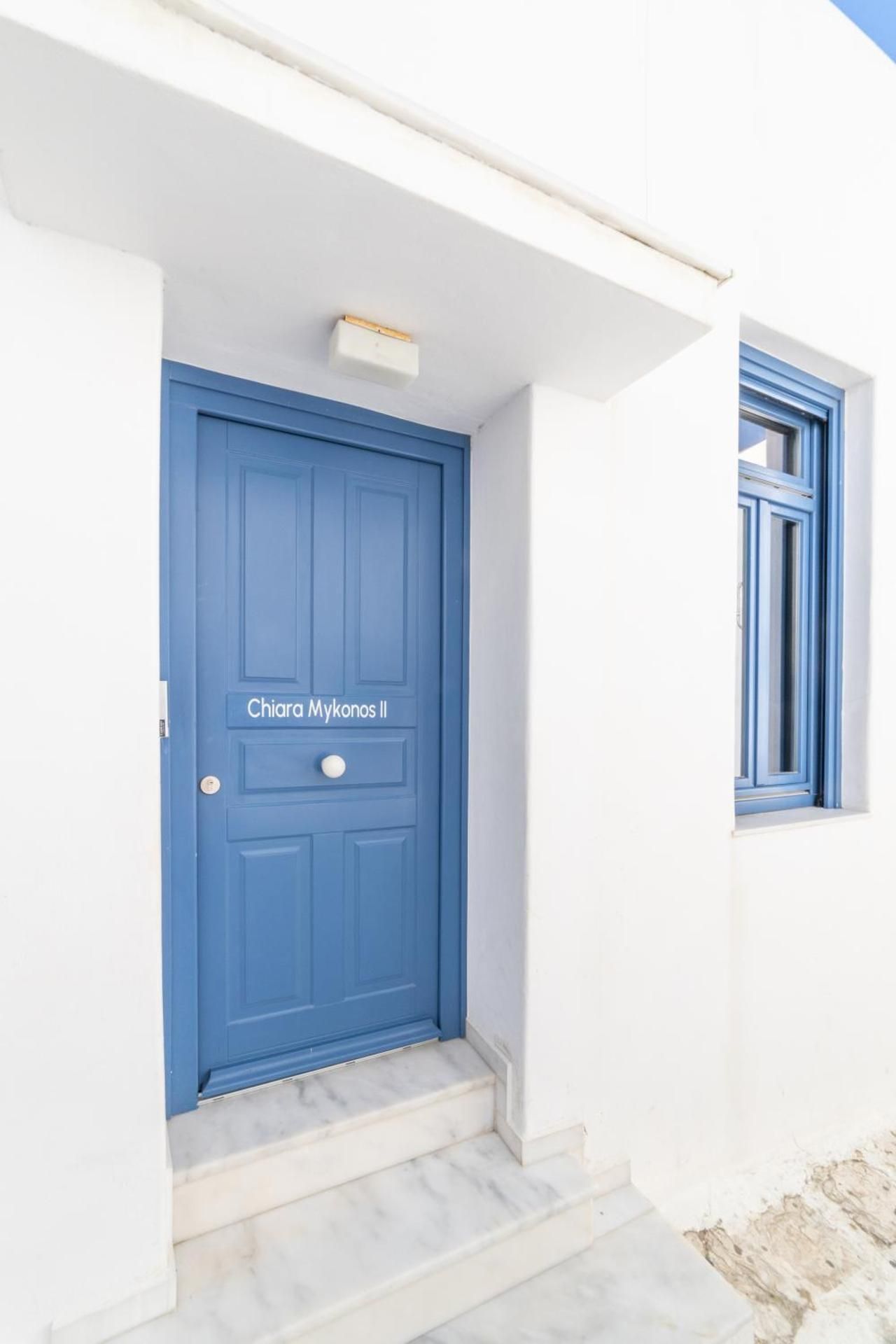 Chiara Mykonos