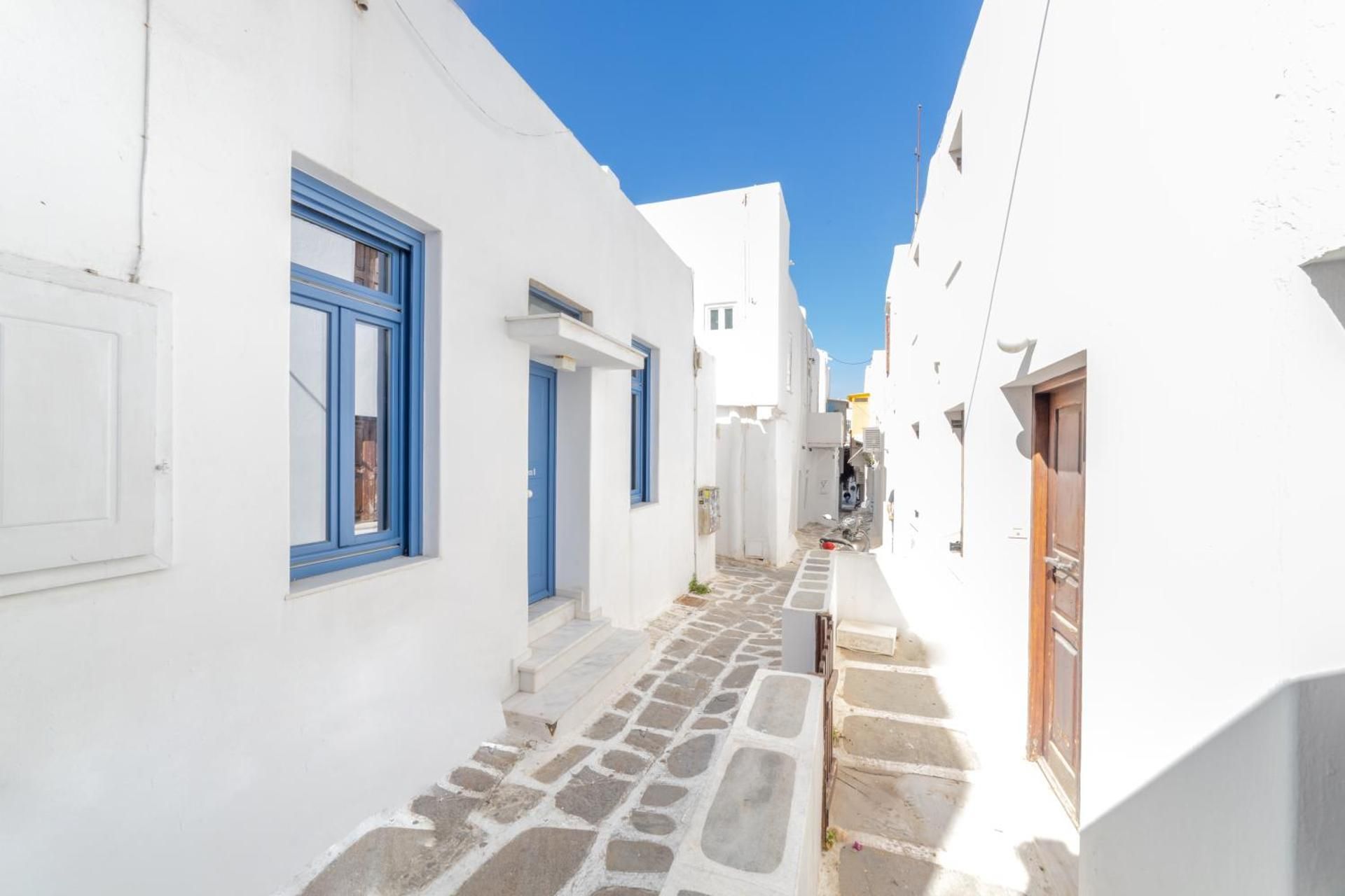 Chiara Mykonos