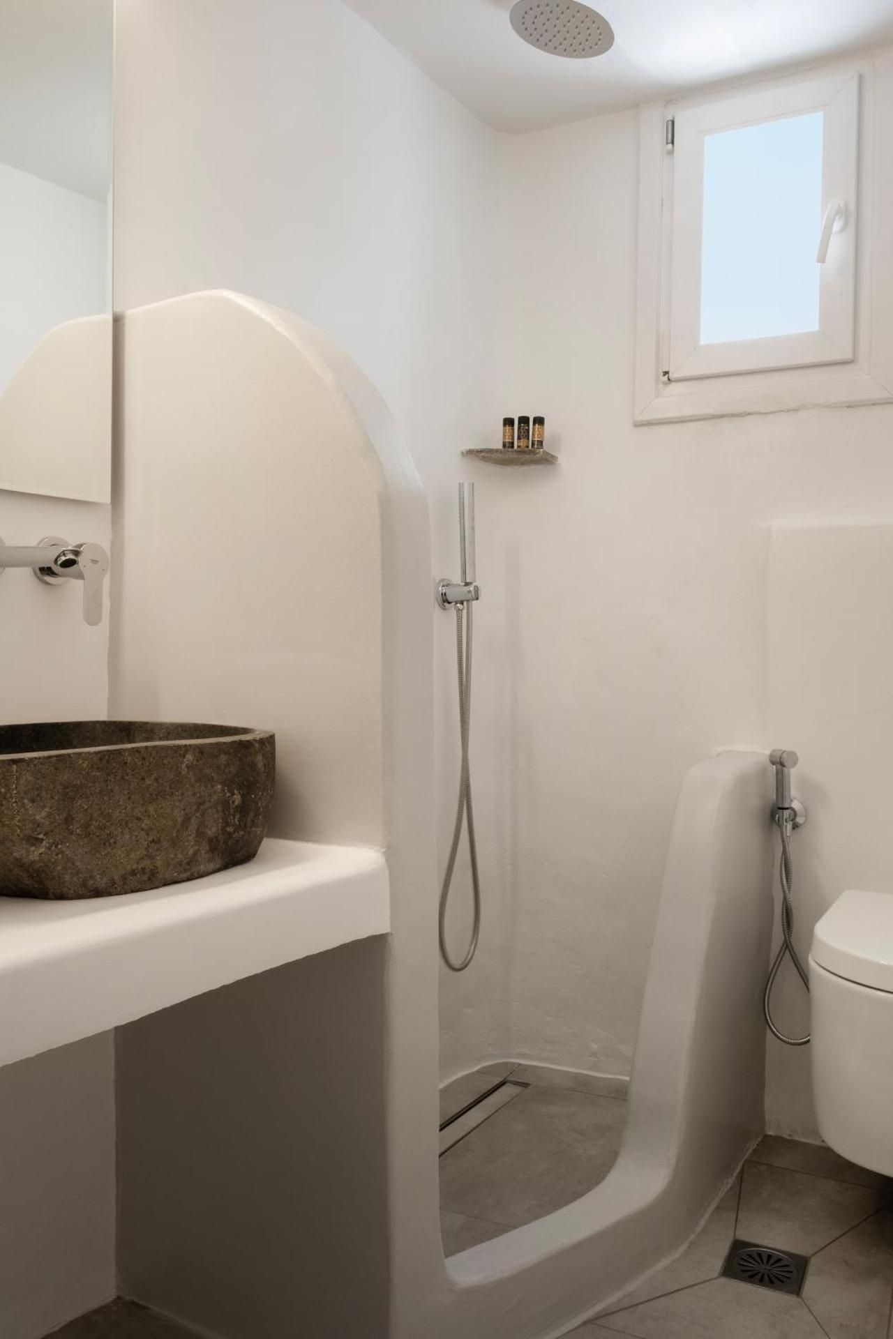 Feel Breeze Deluxe Suite with Sea View & Private Veranda 3