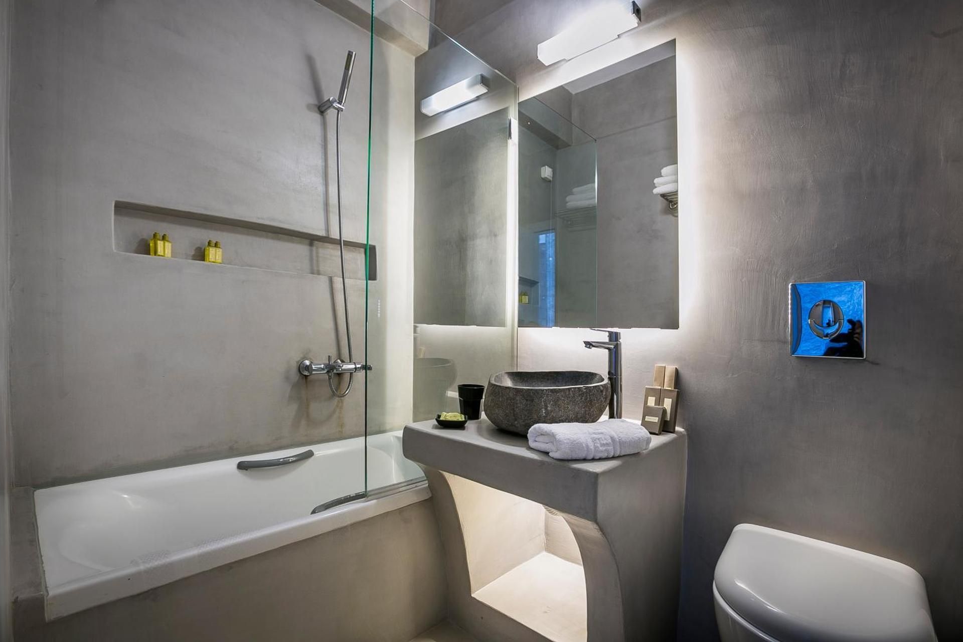 Double or Twin Room with Sea View