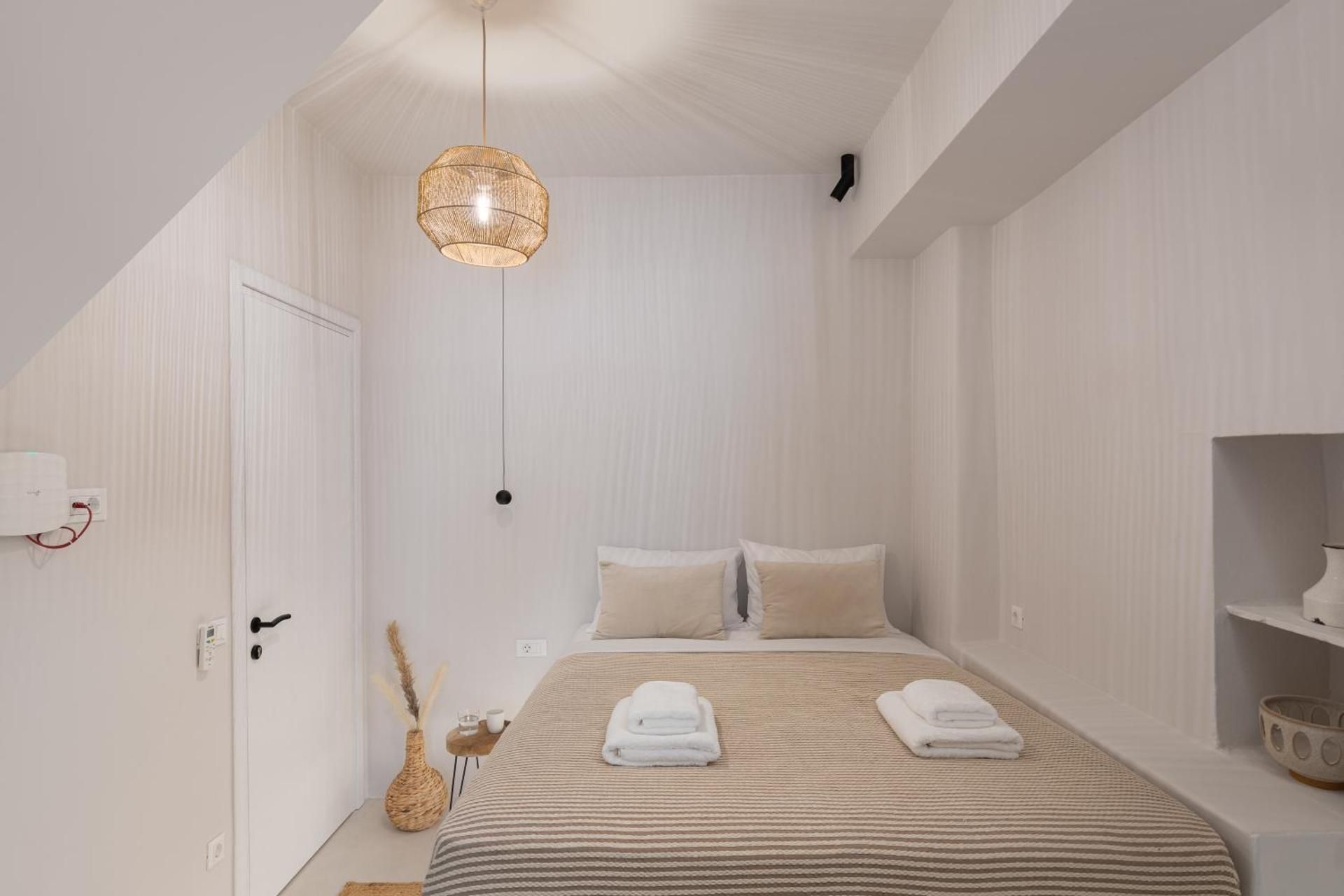 Deluxe Double Room with Shower
