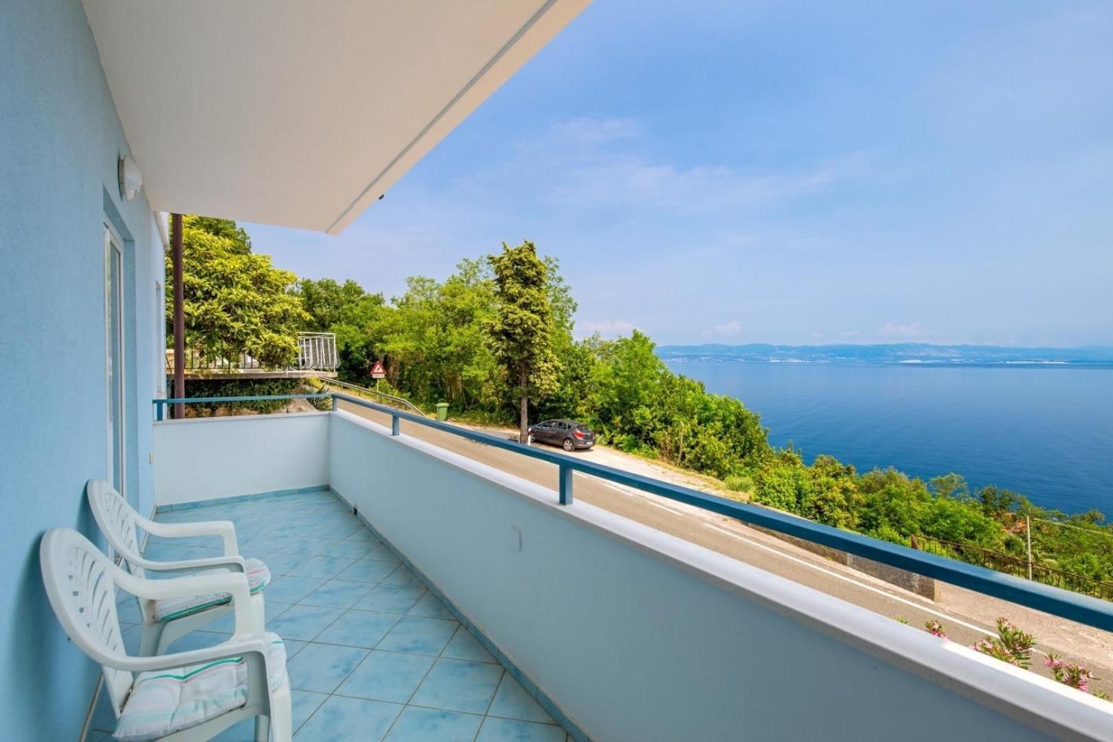 One-Bedroom Apartment with Terrace and Sea View
