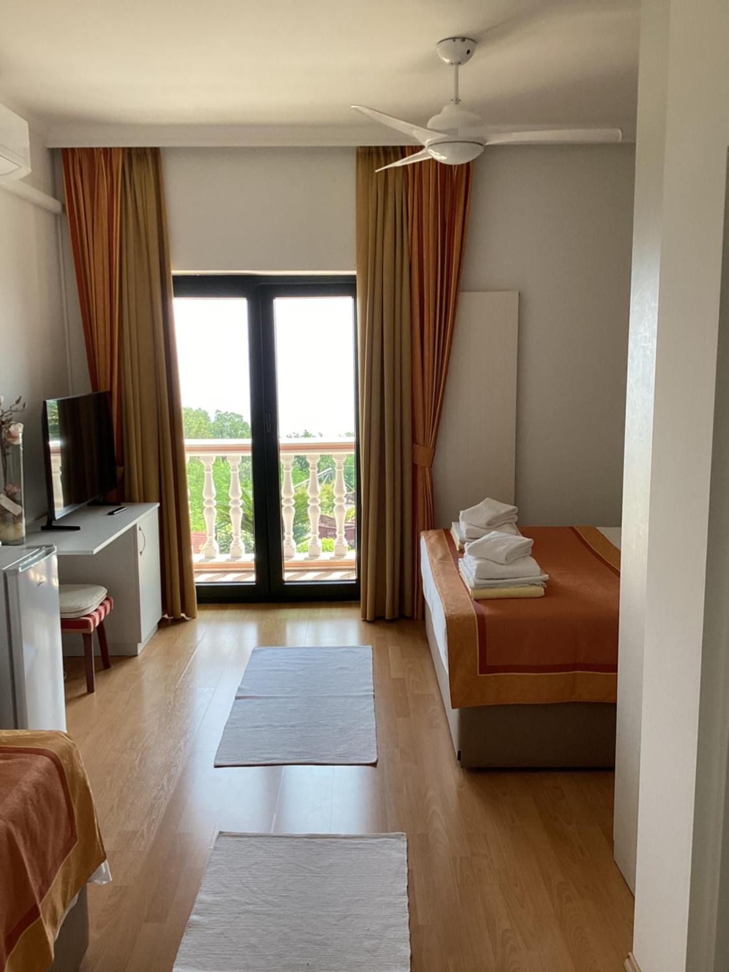 Triple Room with Sea View