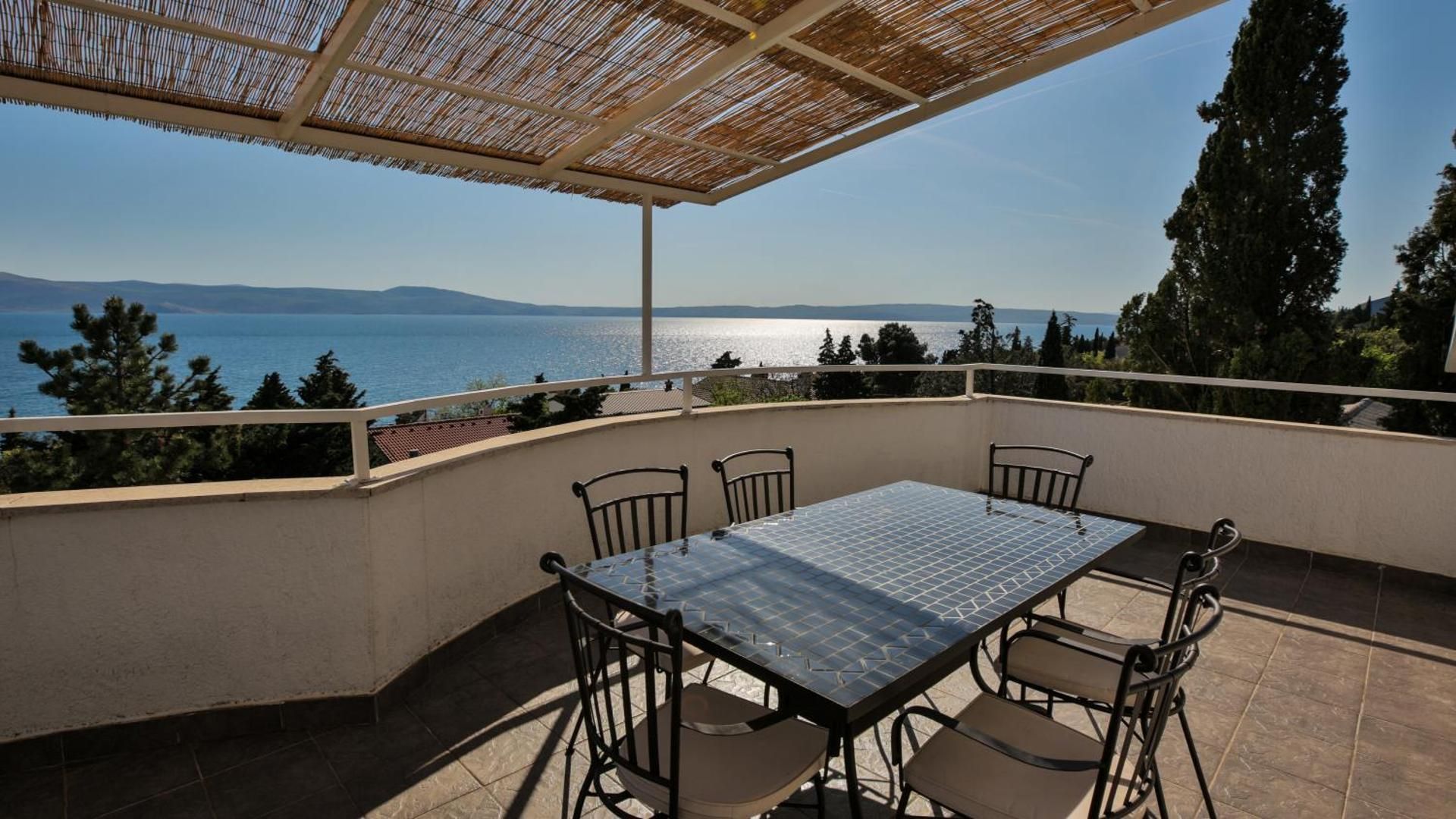 Apartment with Sea View