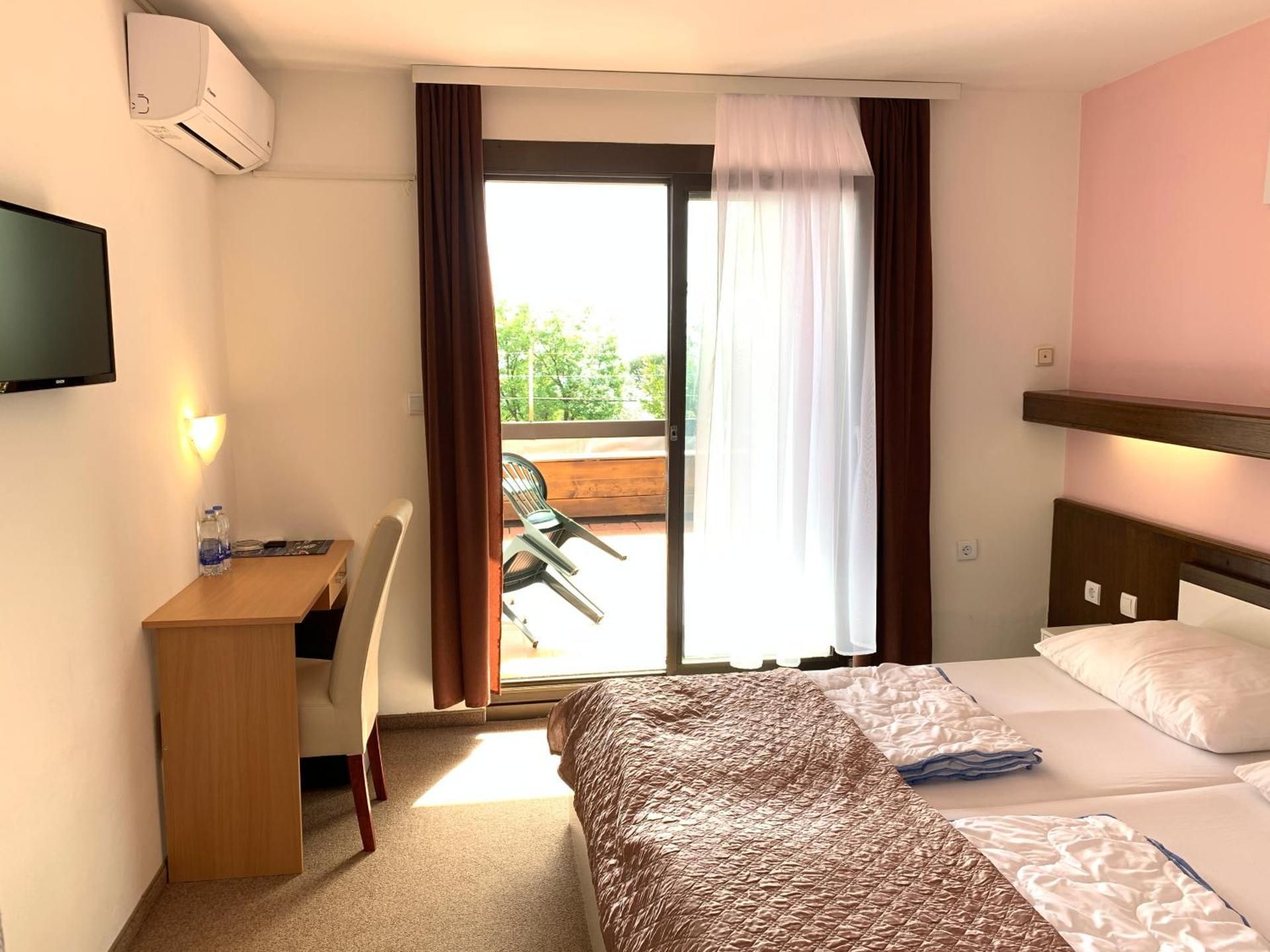 Double Room with Balcony and Sea View