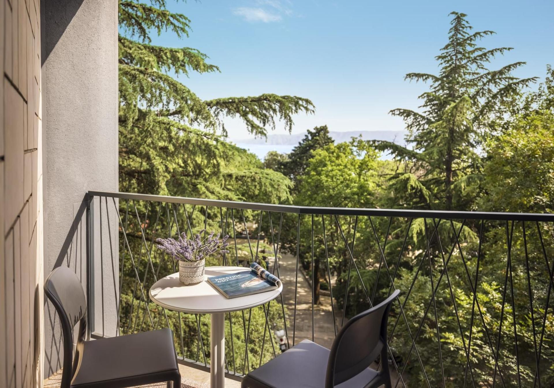 Comfort Double Room with Seaside Balcony