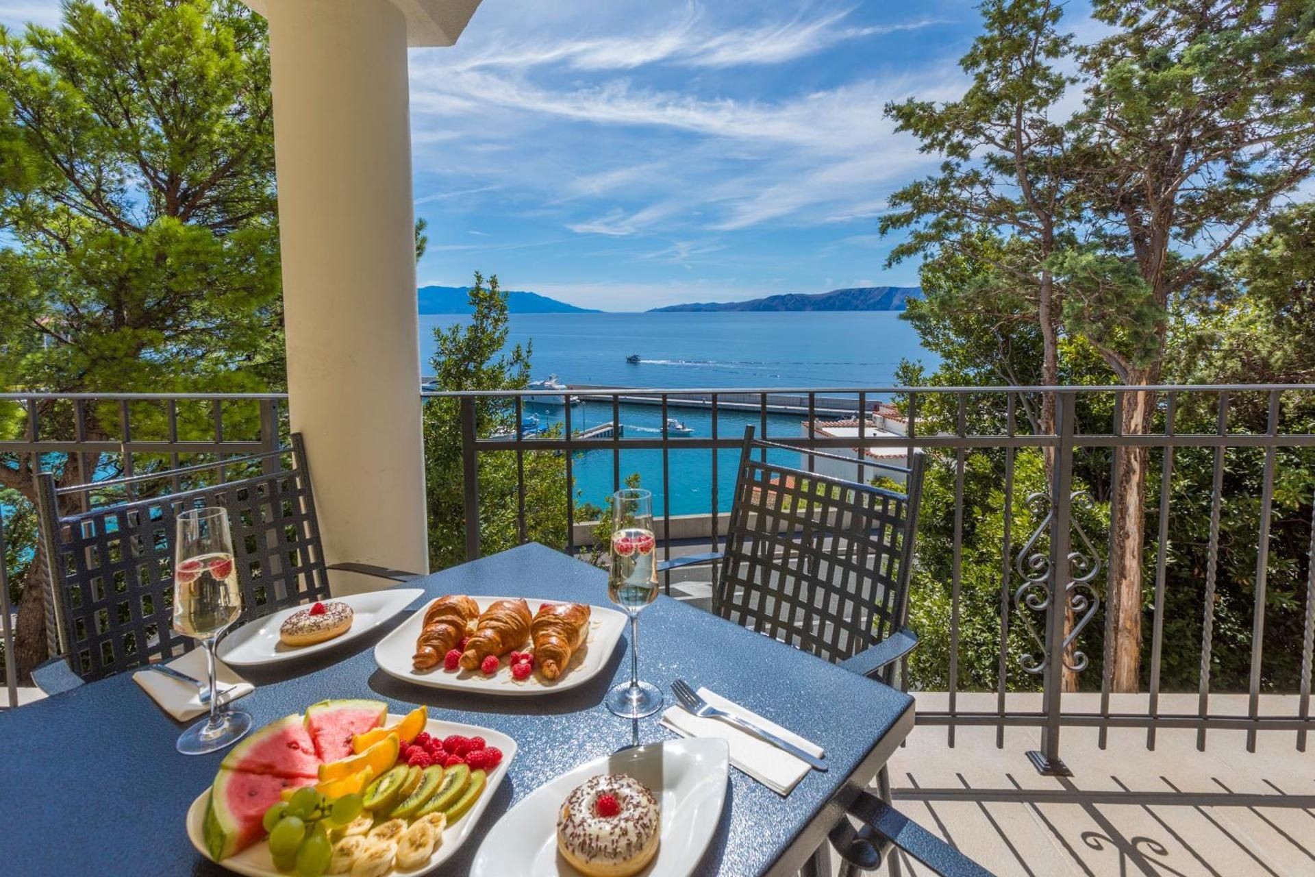 Apartment with Sea View