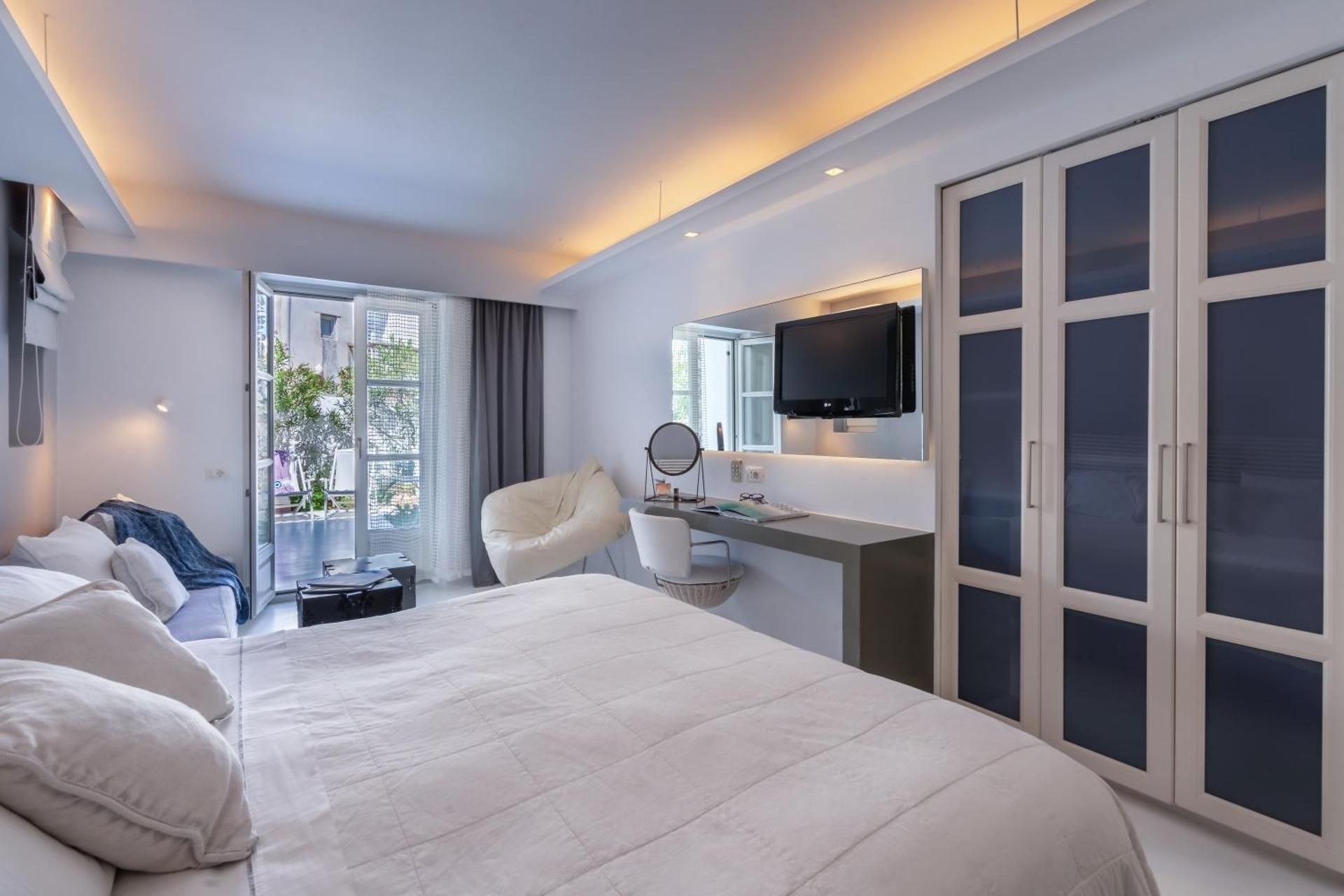 Superior Double Room with Garden View