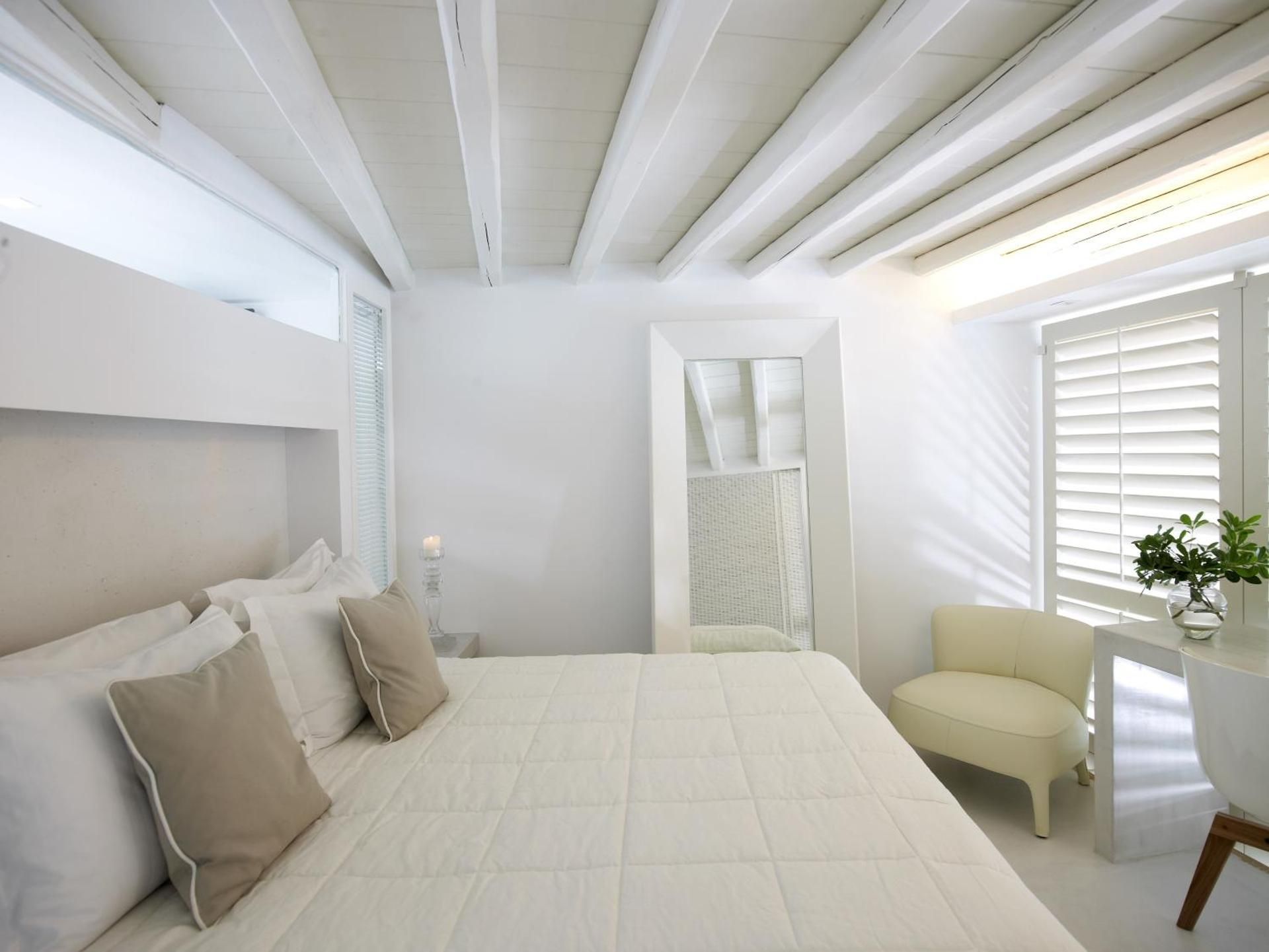 Executive Suite with Pool View