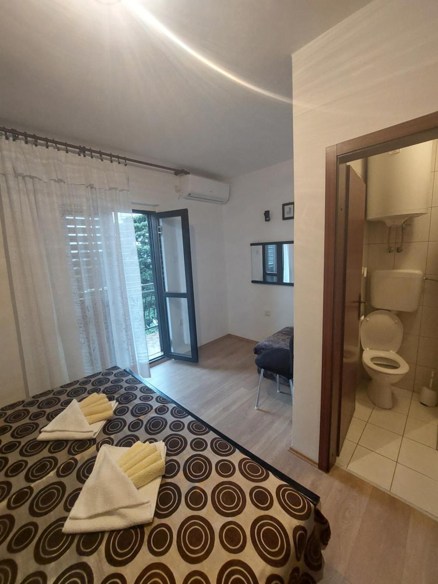 Deluxe Double Room with Balcony and Sea View