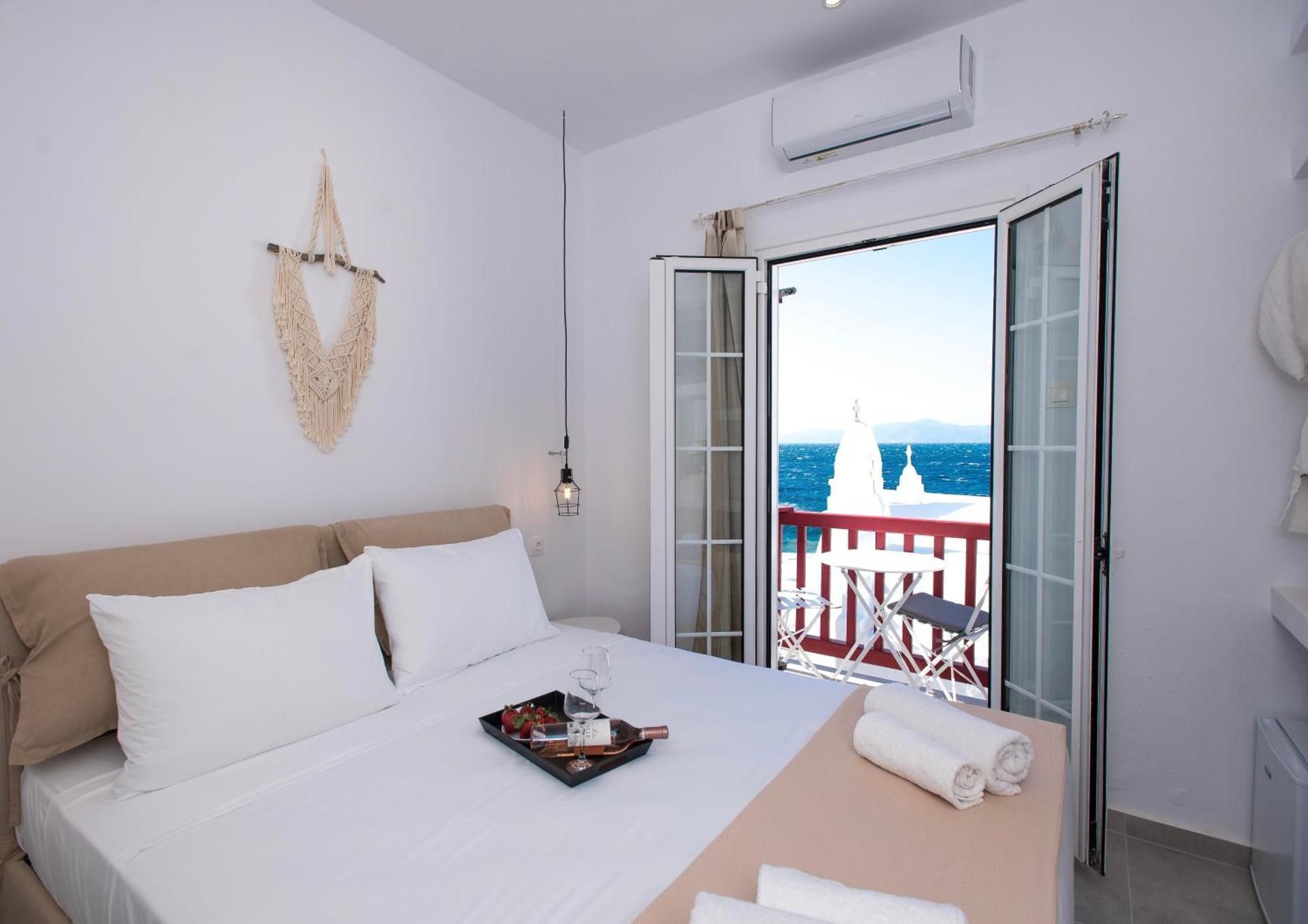 Deluxe Suite with Sea View