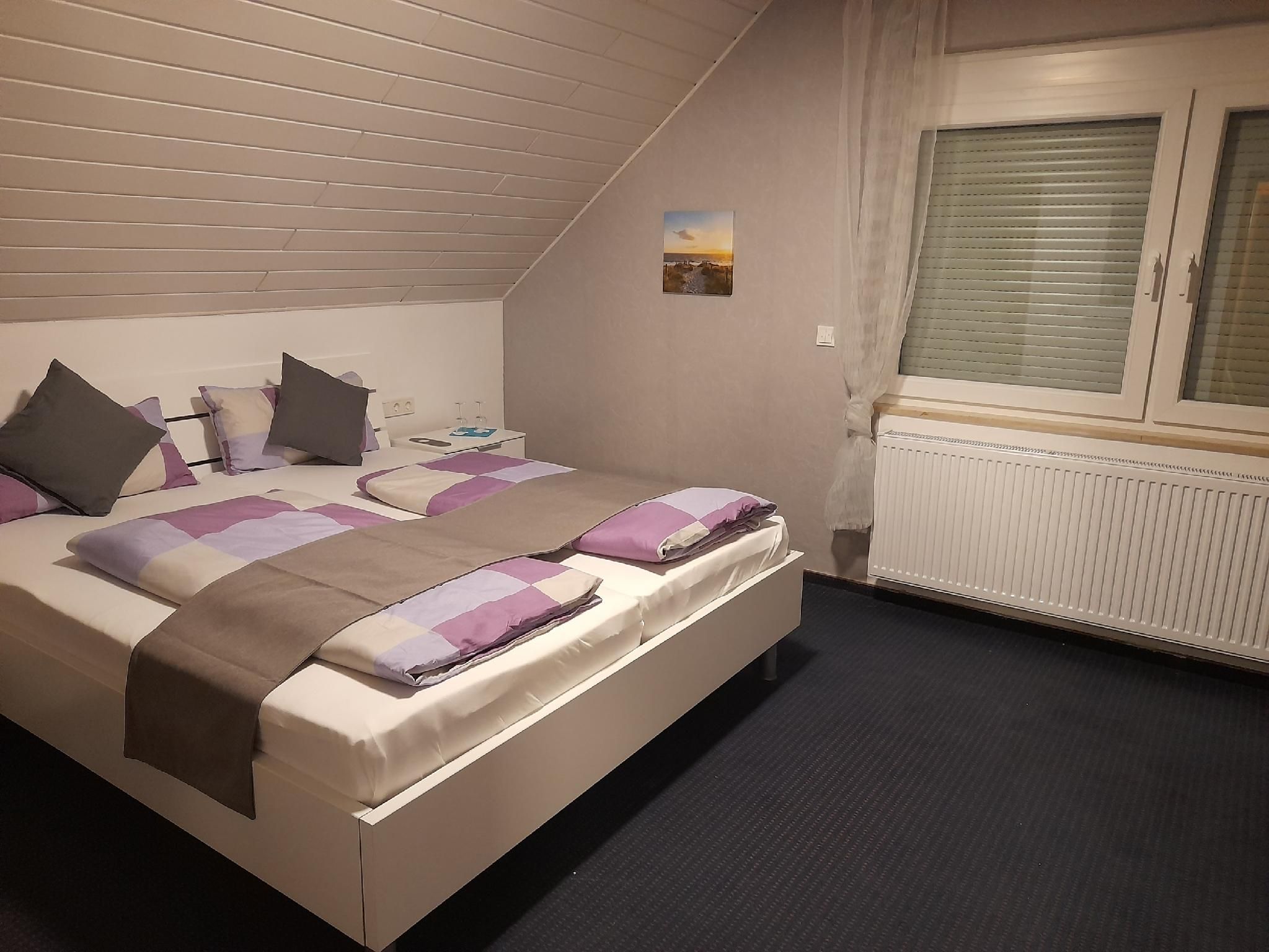 Doppelzimmer-Modern-Eigenes Badezimmer-Gartenblick-Mittelmosel