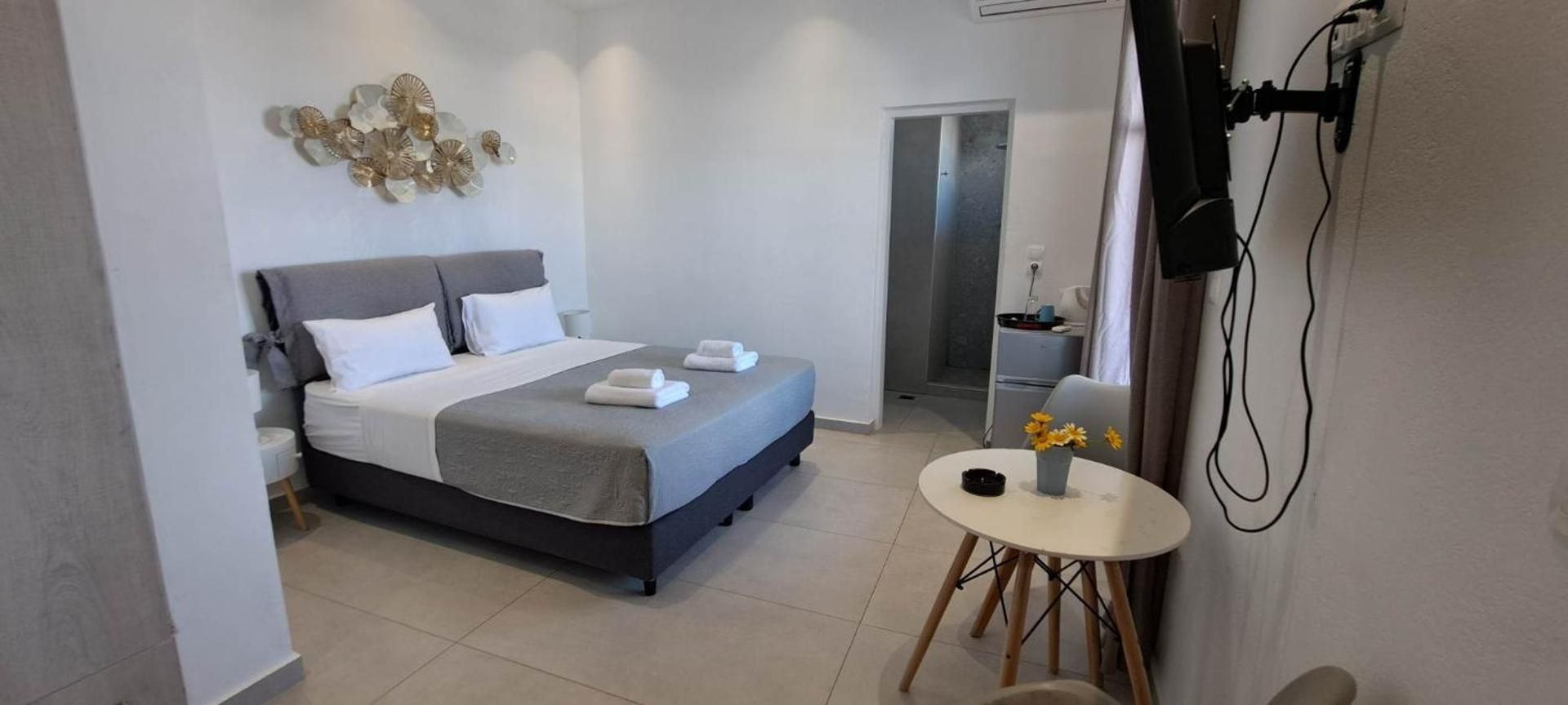 Deluxe Suite with Spa Bath