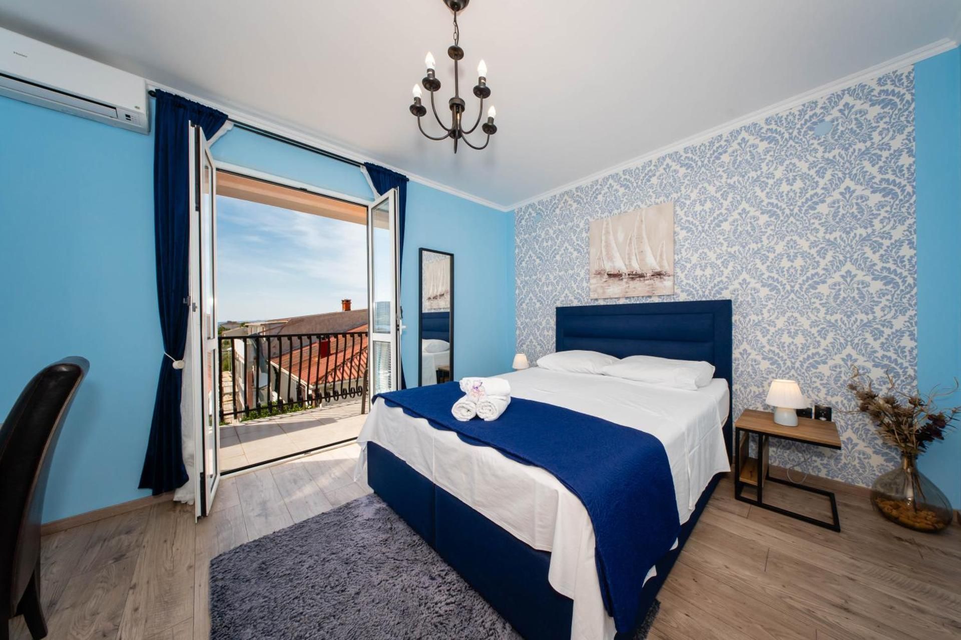 Double Room with Balcony and Sea View